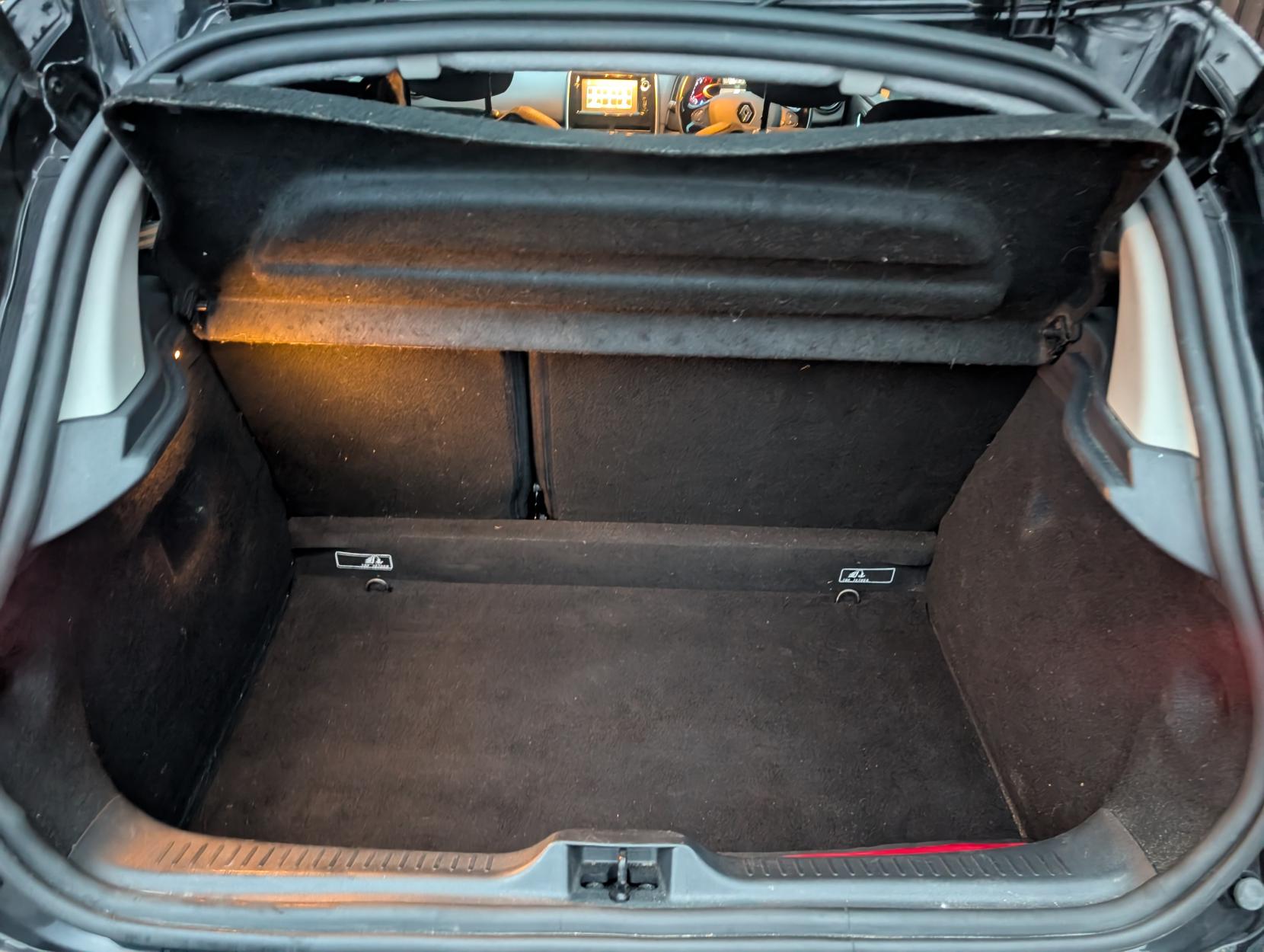 Renault Clio 1.2 16V Dynamique Nav Hatchback 5dr Petrol Manual Euro 6 (75 ps)