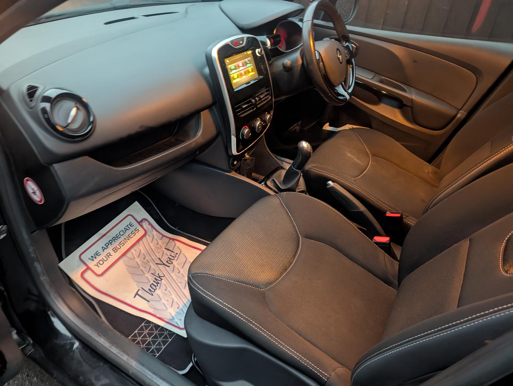 Renault Clio 1.2 16V Dynamique Nav Hatchback 5dr Petrol Manual Euro 6 (75 ps)