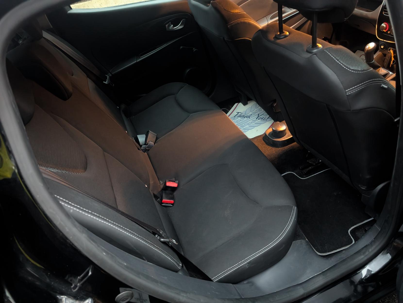 Renault Clio 1.2 16V Dynamique Nav Hatchback 5dr Petrol Manual Euro 6 (75 ps)