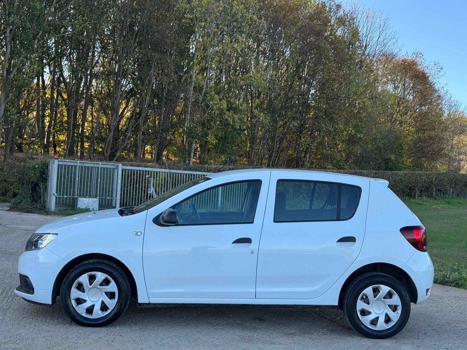 Dacia Sandero 1.0 SCe Ambiance Hatchback 5dr Petrol Manual Euro 6 (75 ps)