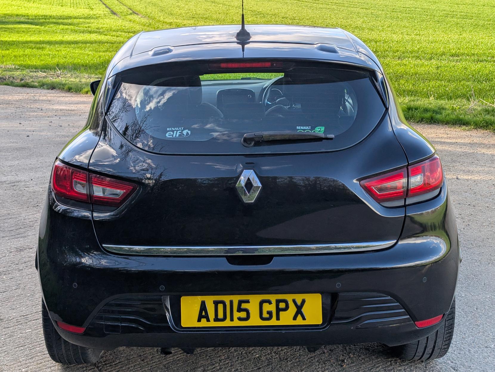 Renault Clio 1.5 dCi Dynamique S MediaNav Hatchback 5dr Diesel EDC Euro 5 (90 ps)