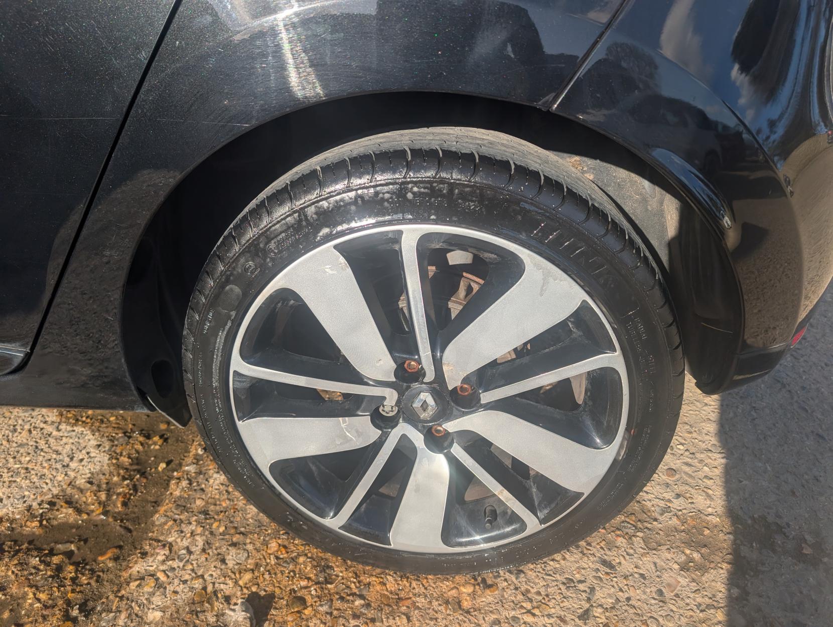 Renault Clio 1.5 dCi Dynamique S MediaNav Hatchback 5dr Diesel EDC Euro 5 (90 ps)