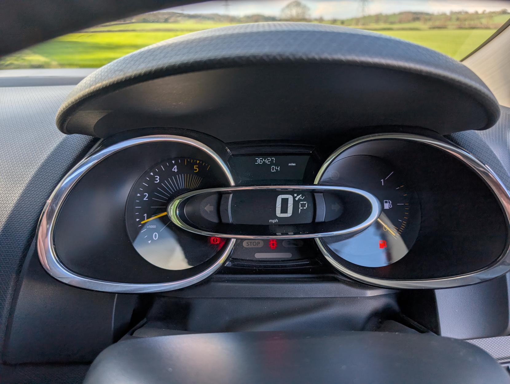 Renault Clio 1.5 dCi Dynamique S MediaNav Hatchback 5dr Diesel EDC Euro 5 (90 ps)