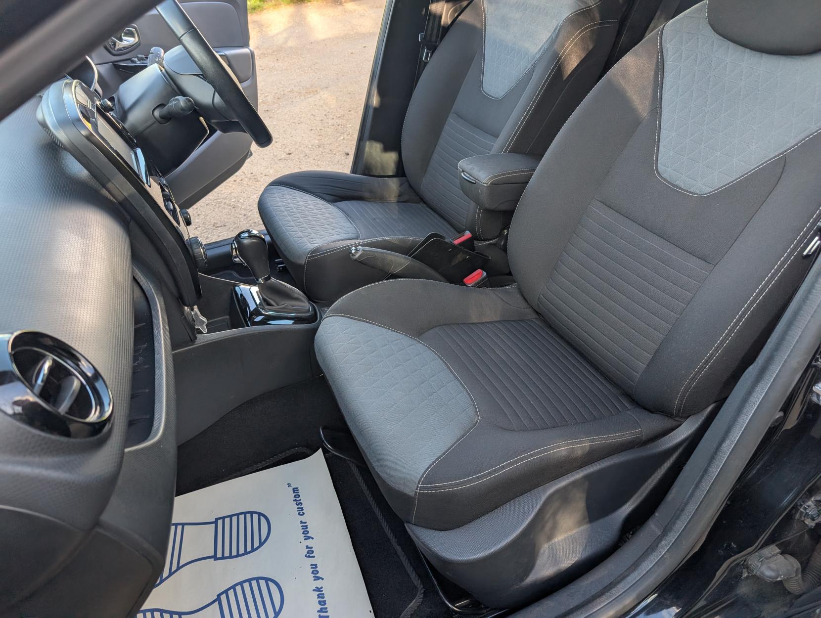 Renault Clio 1.5 dCi Dynamique S MediaNav Hatchback 5dr Diesel EDC Euro 5 (90 ps)