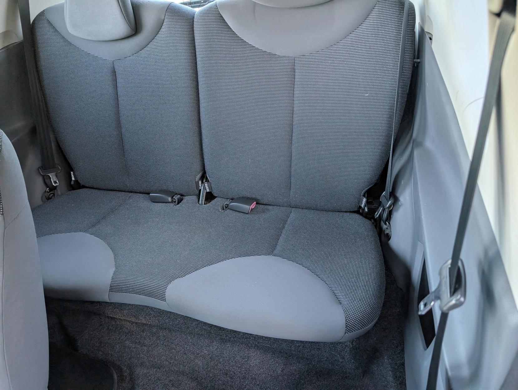 Peugeot 107 1.0 12V Urban Hatchback 3dr Petrol Manual Euro 4 (68 ps)