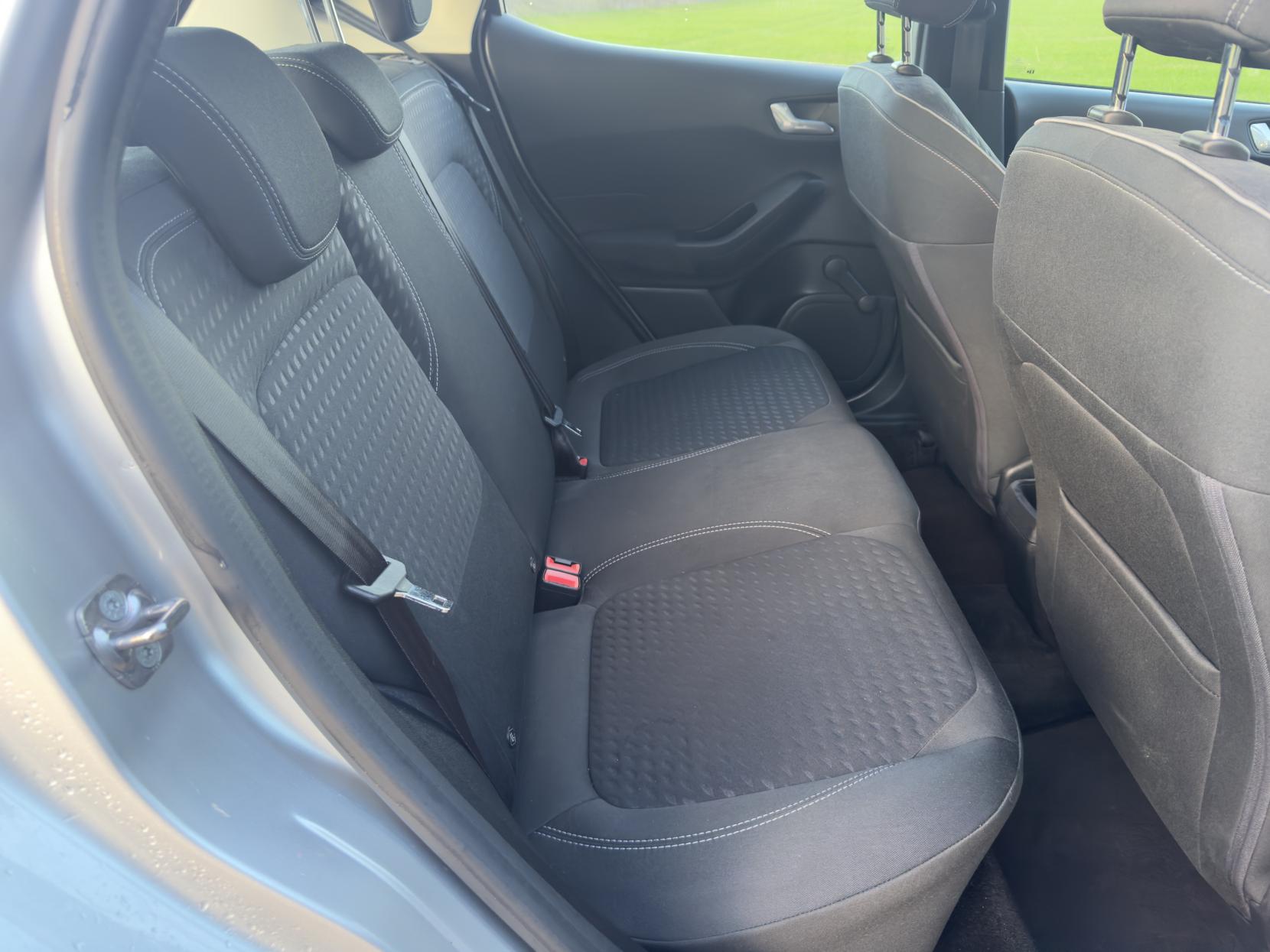 Ford Fiesta 1.0T EcoBoost Zetec Hatchback 5dr Petrol Manual Euro 6 (s/s) (100 ps)