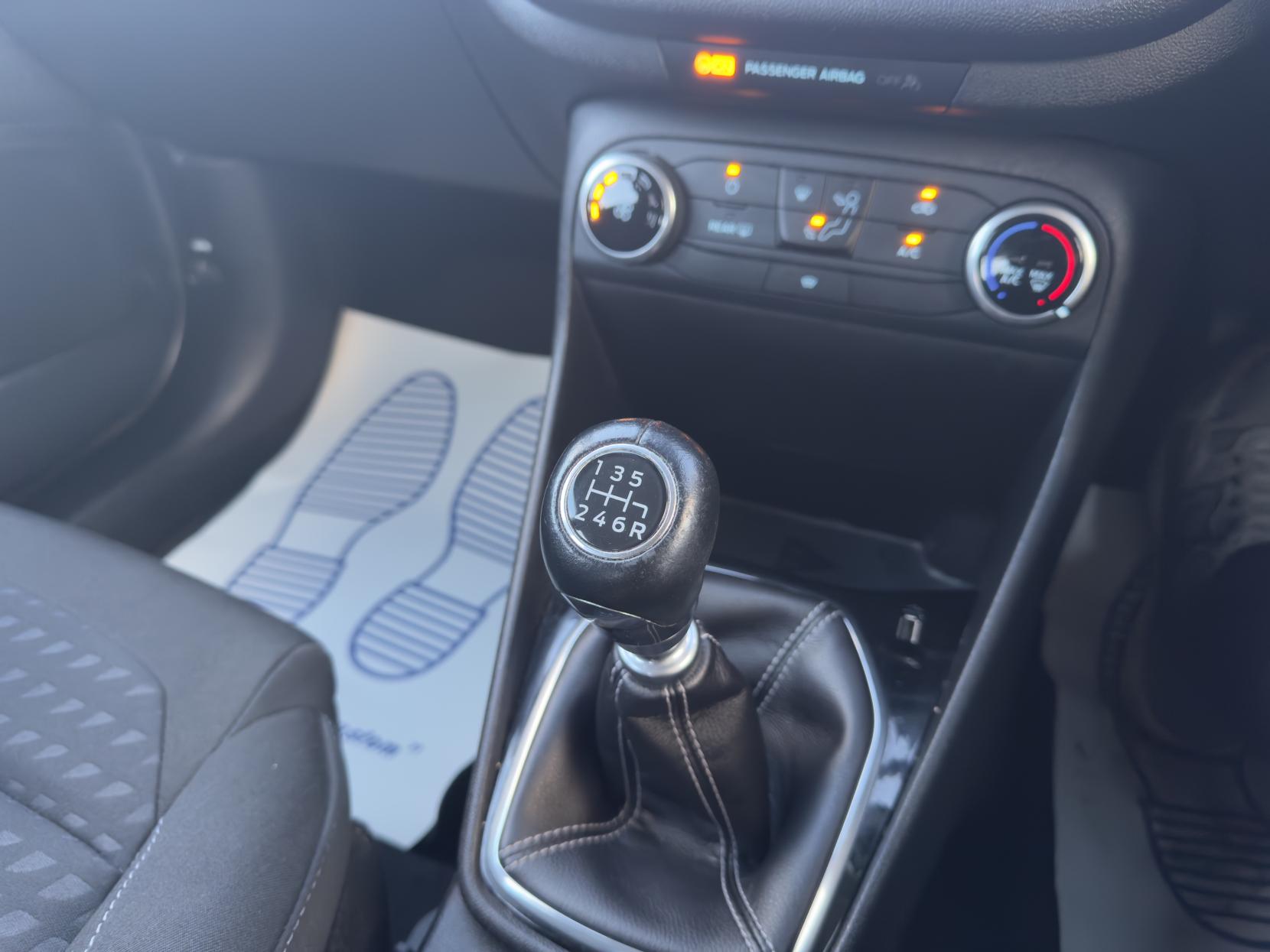 Ford Fiesta 1.0T EcoBoost Zetec Hatchback 5dr Petrol Manual Euro 6 (s/s) (100 ps)