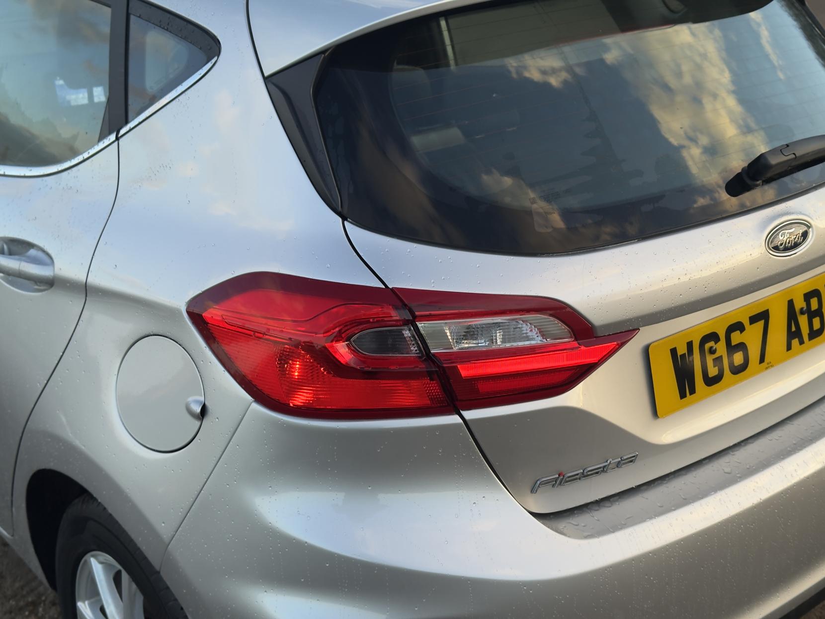 Ford Fiesta 1.0T EcoBoost Zetec Hatchback 5dr Petrol Manual Euro 6 (s/s) (100 ps)