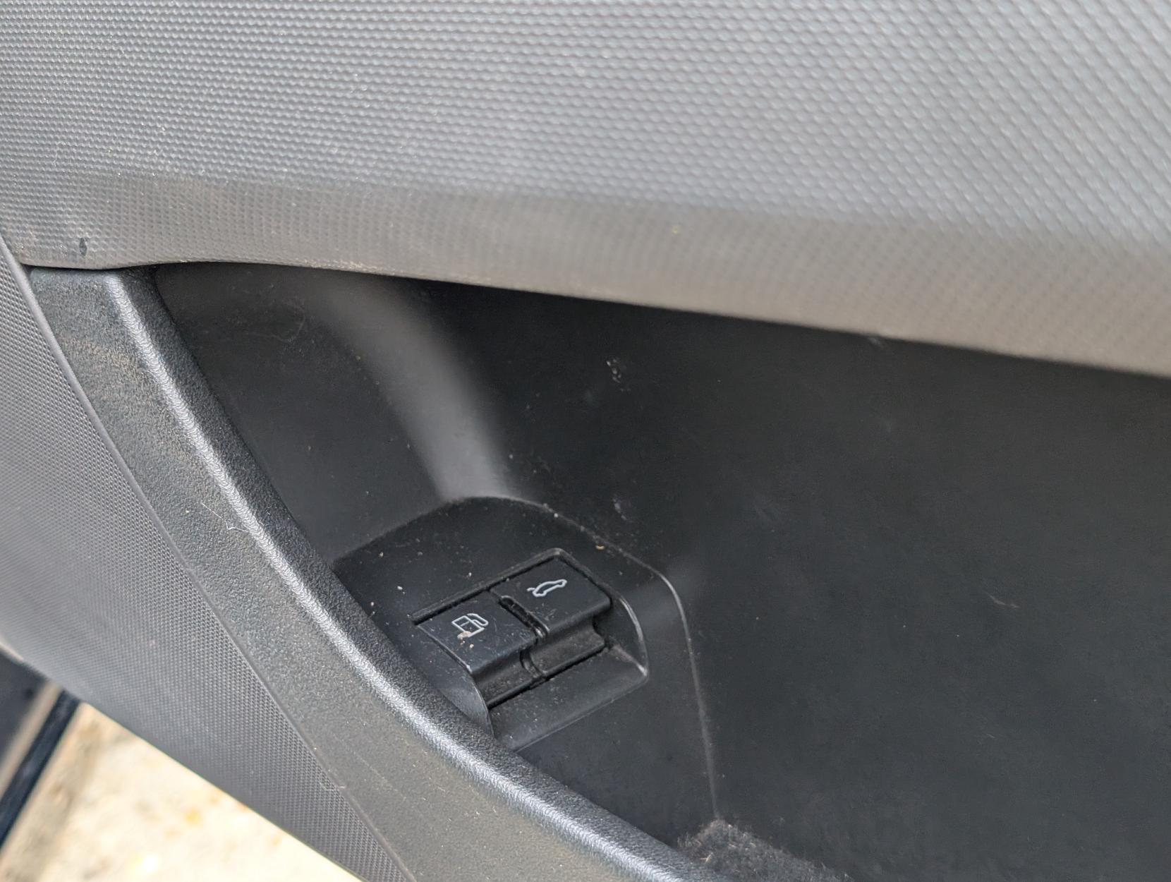 Audi TT 2.0 TFSI Roadster 2dr Petrol Manual Euro 4 (200 ps)