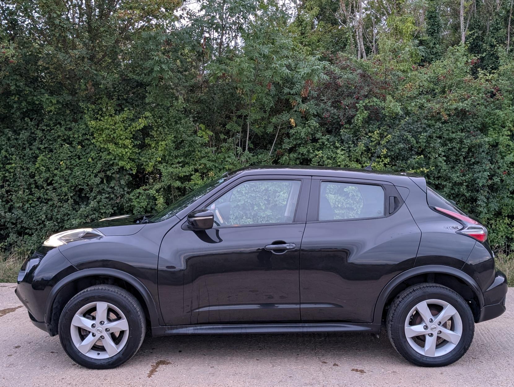 Nissan Juke 1.6 Visia SUV 5dr Petrol Manual Euro 6 (94 ps)