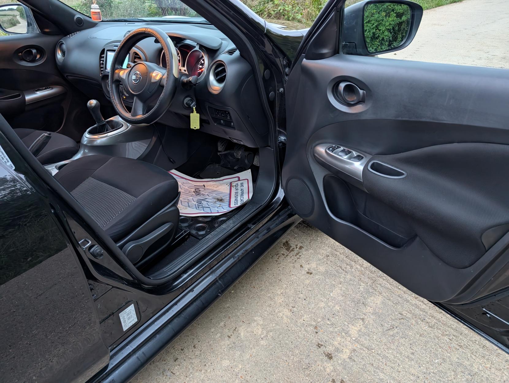 Nissan Juke 1.6 Visia SUV 5dr Petrol Manual Euro 6 (94 ps)
