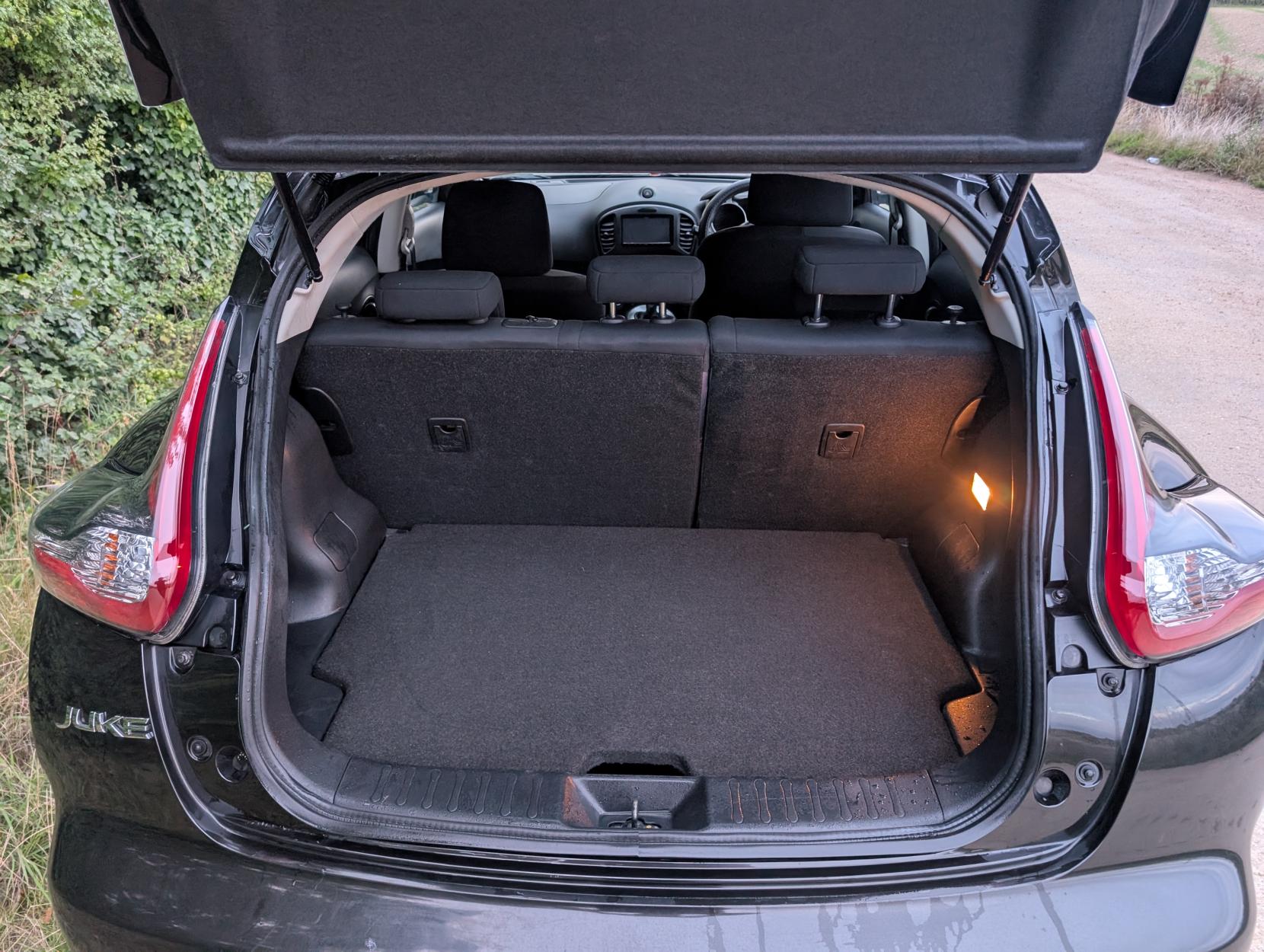 Nissan Juke 1.6 Visia SUV 5dr Petrol Manual Euro 6 (94 ps)