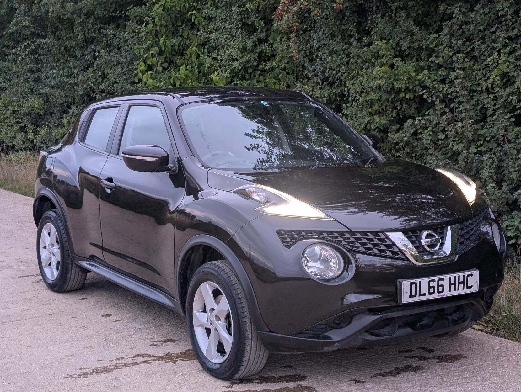Nissan Juke 1.6 Visia SUV 5dr Petrol Manual Euro 6 (94 ps)