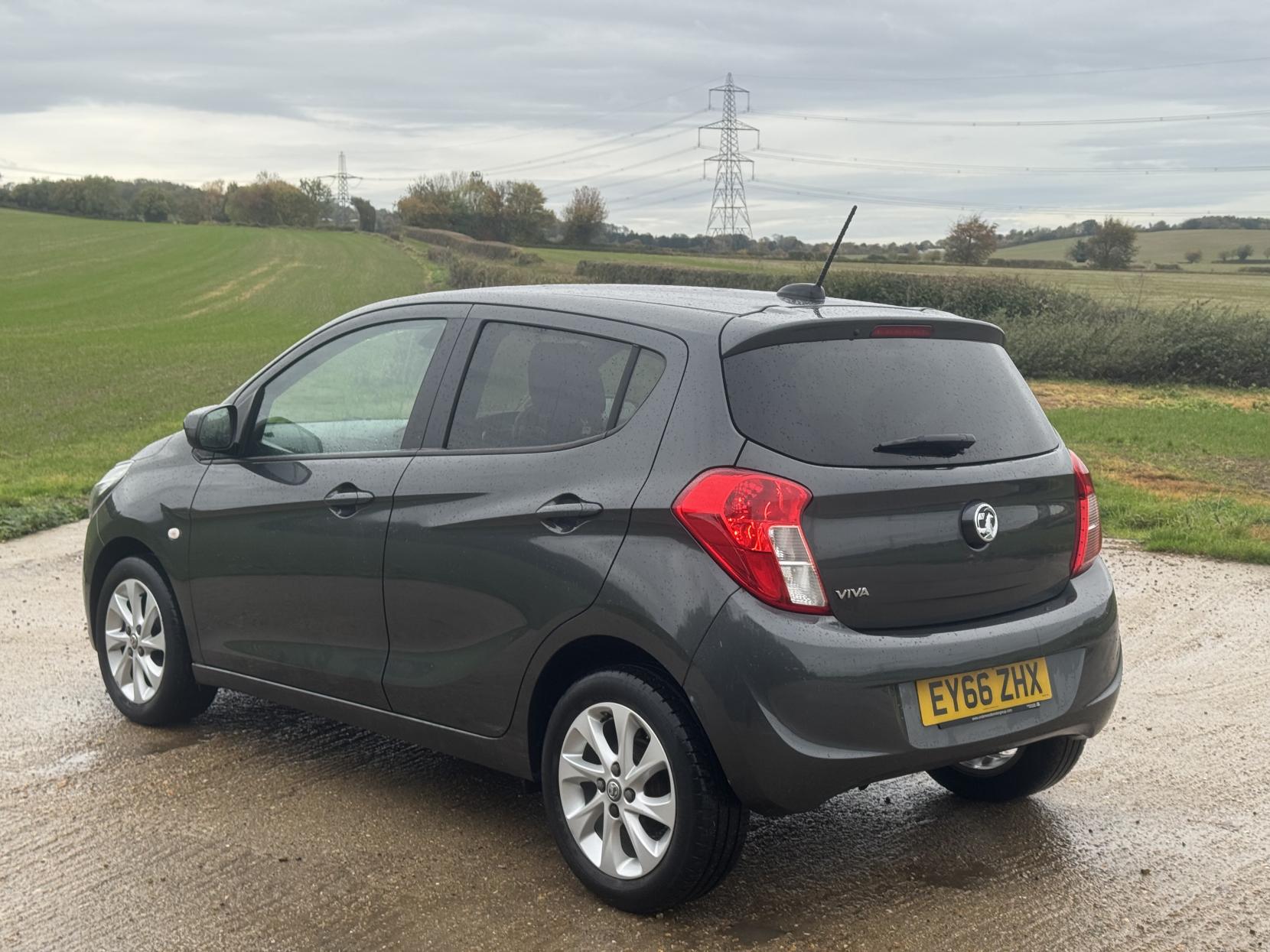 Vauxhall Viva 1.0i SL Hatchback 5dr Petrol Manual Euro 6 (75 ps)