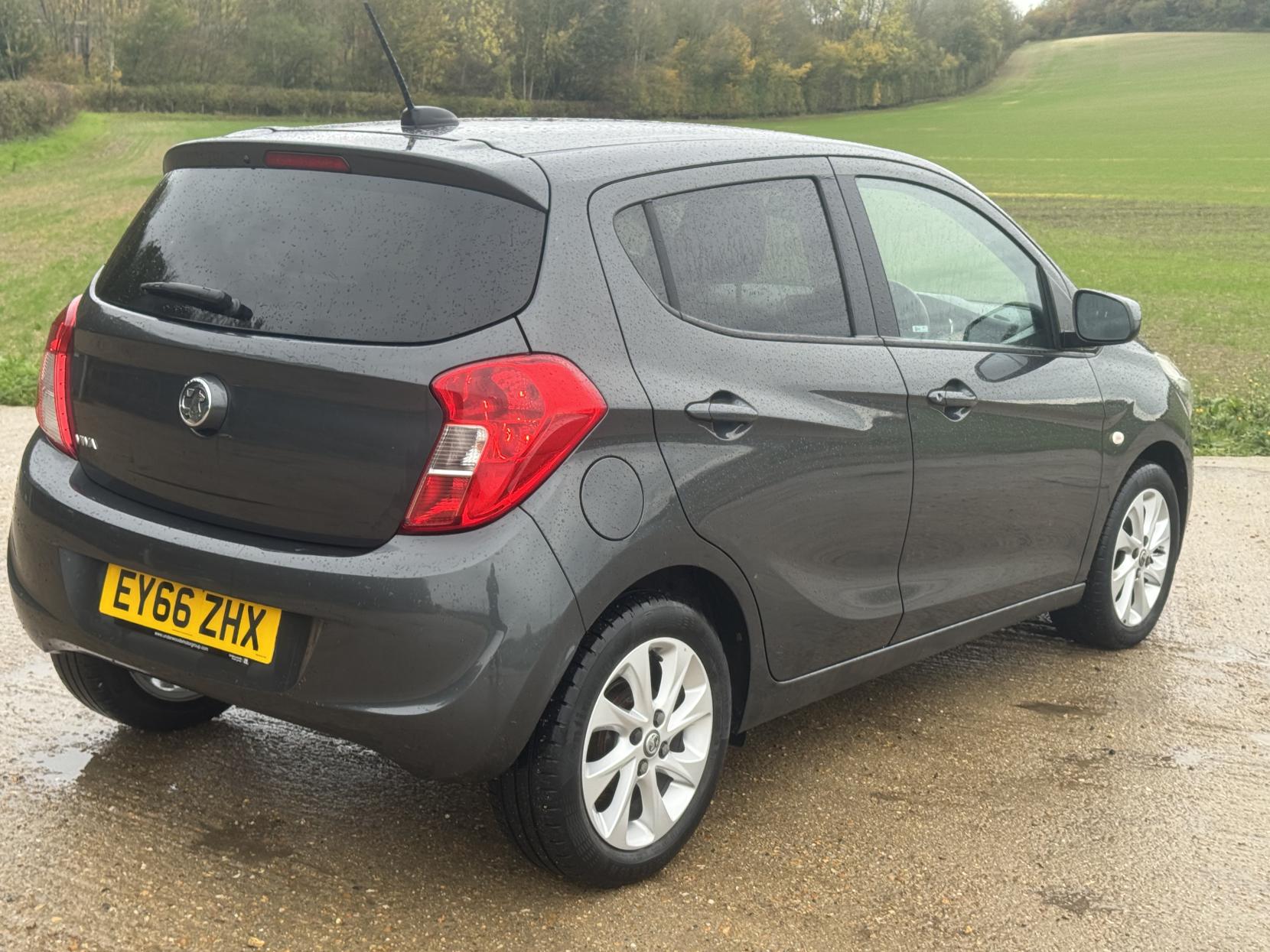 Vauxhall Viva 1.0i SL Hatchback 5dr Petrol Manual Euro 6 (75 ps)