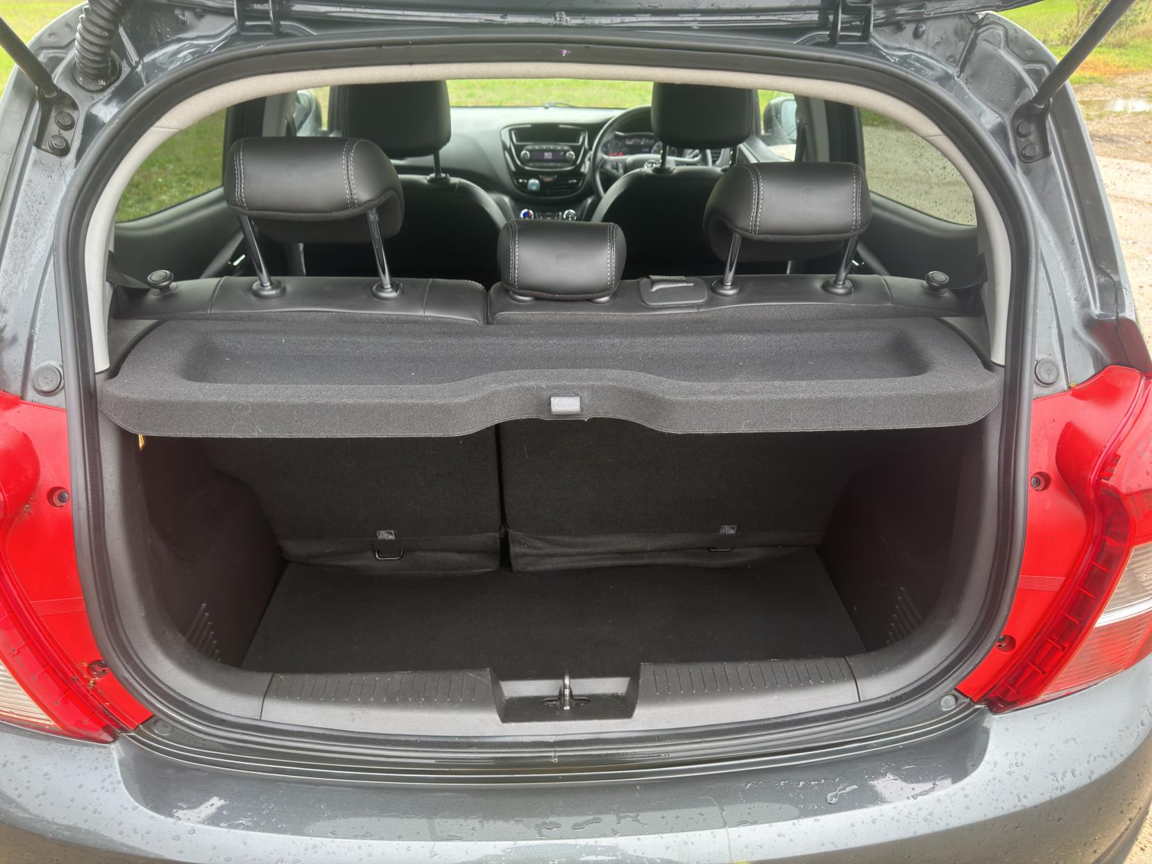 Vauxhall Viva 1.0i SL Hatchback 5dr Petrol Manual Euro 6 (75 ps)