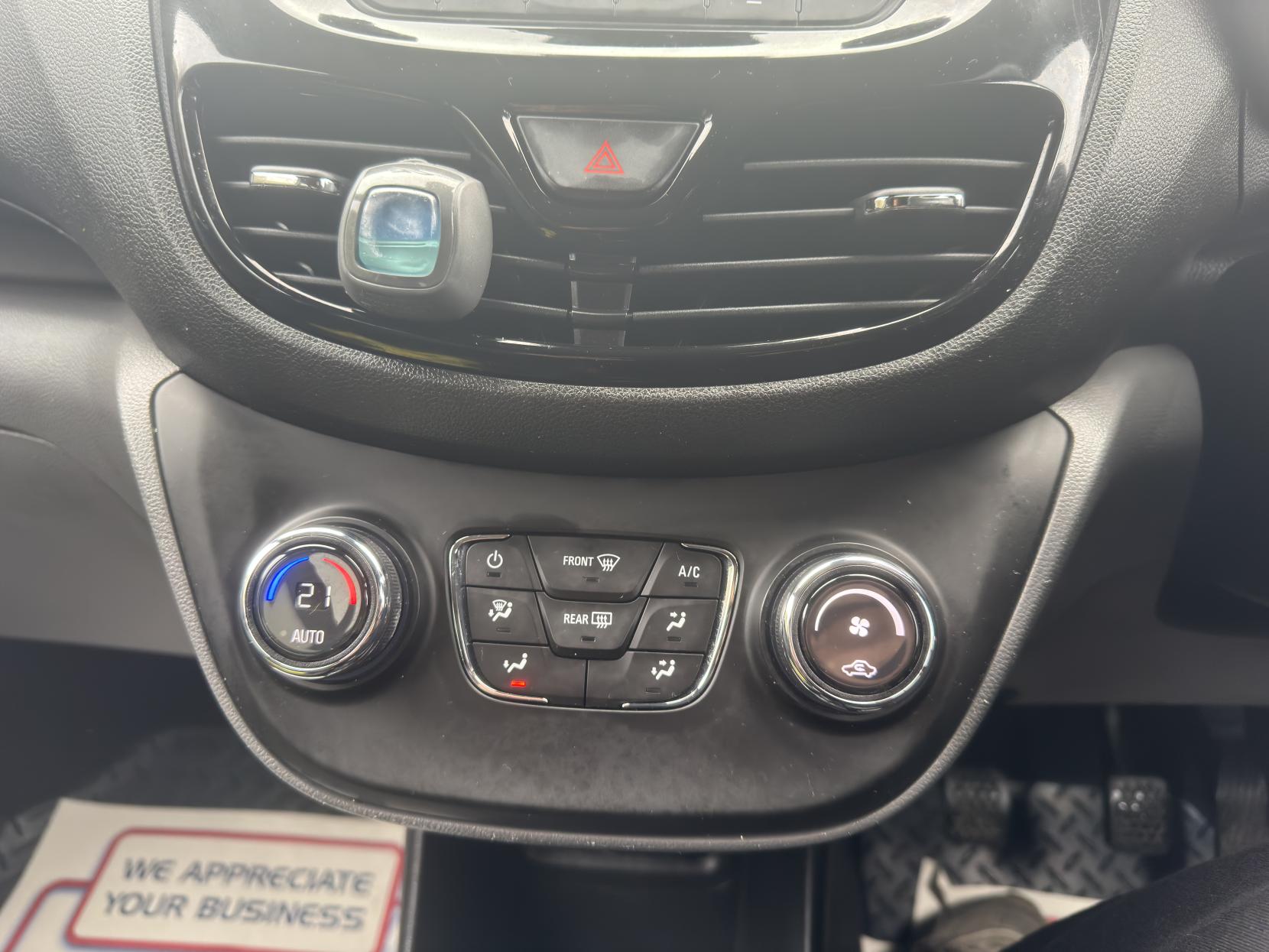 Vauxhall Viva 1.0i SL Hatchback 5dr Petrol Manual Euro 6 (75 ps)
