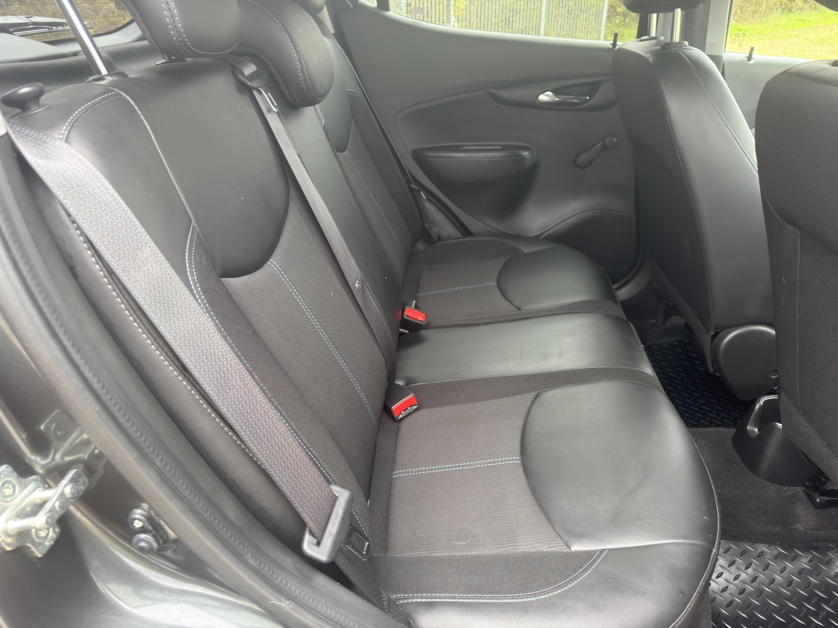Vauxhall Viva 1.0i SL Hatchback 5dr Petrol Manual Euro 6 (75 ps)