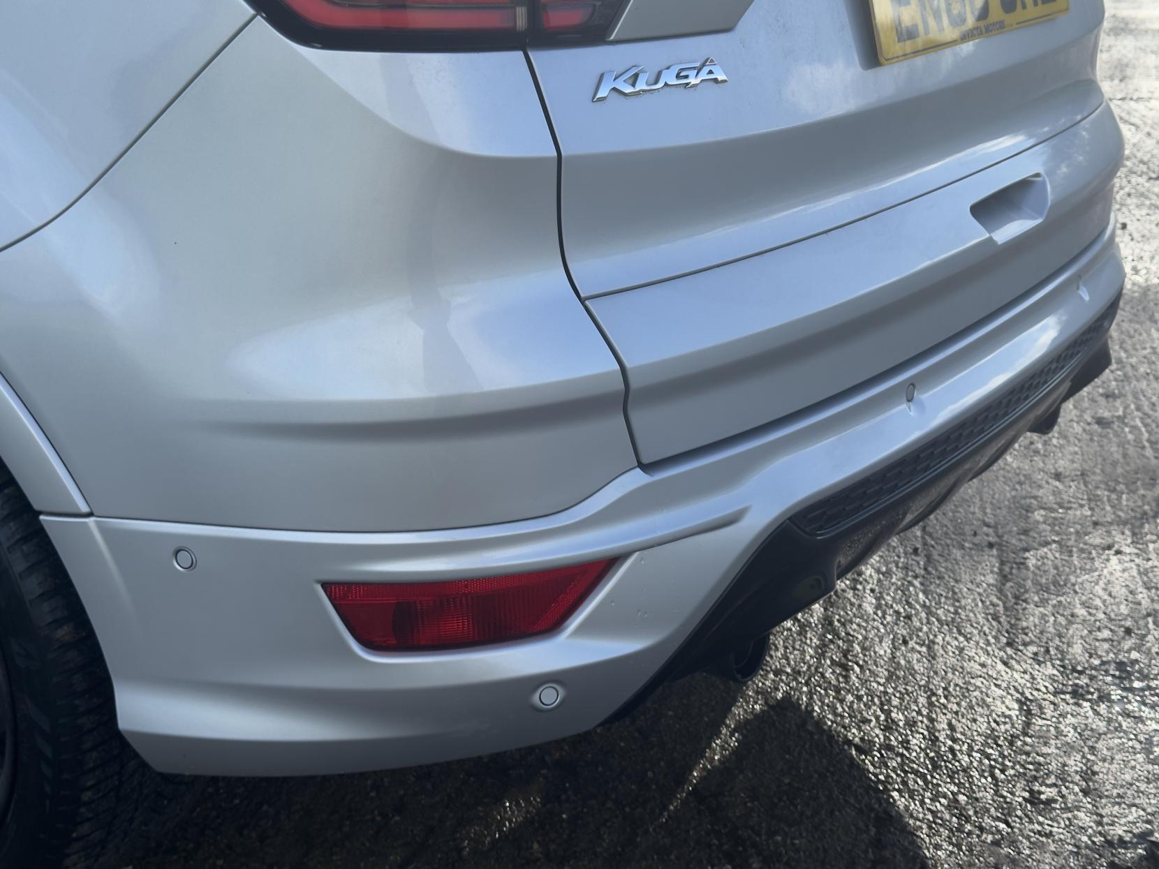 Ford Kuga 2.0 TDCi ST-Line X SUV 5dr Diesel Powershift AWD Euro 6 (s/s) (180 ps)