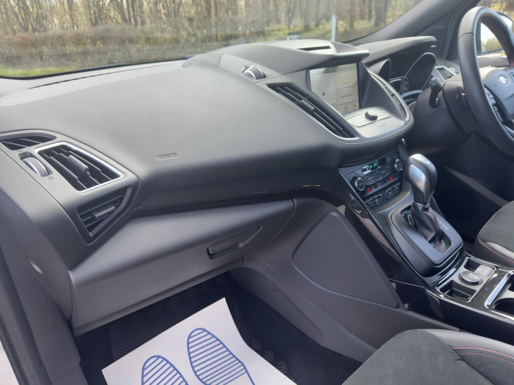 Ford Kuga 2.0 TDCi ST-Line X SUV 5dr Diesel Powershift AWD Euro 6 (s/s) (180 ps)