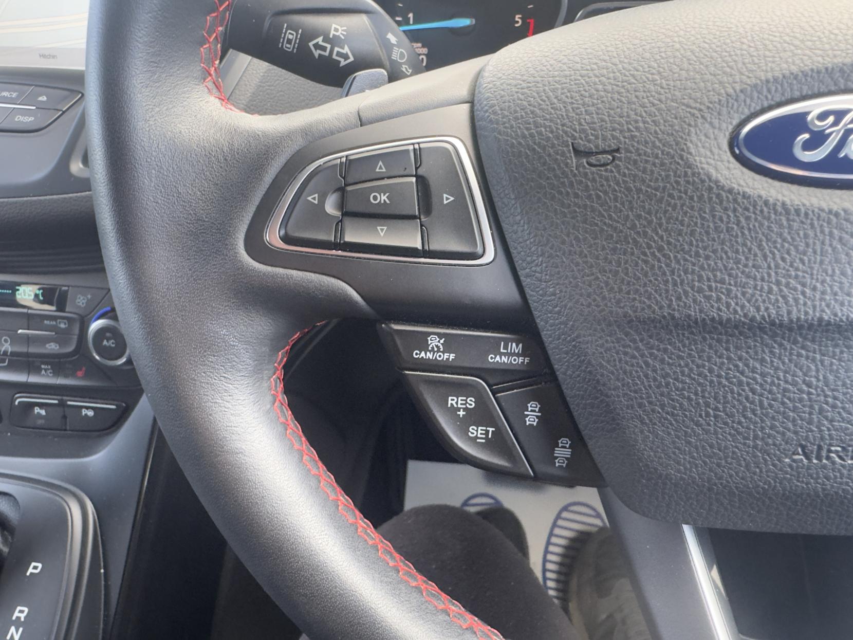 Ford Kuga 2.0 TDCi ST-Line X SUV 5dr Diesel Powershift AWD Euro 6 (s/s) (180 ps)