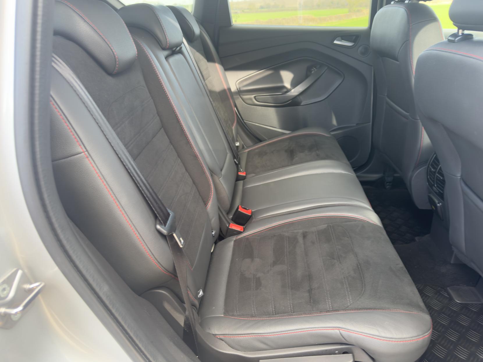 Ford Kuga 2.0 TDCi ST-Line X SUV 5dr Diesel Powershift AWD Euro 6 (s/s) (180 ps)