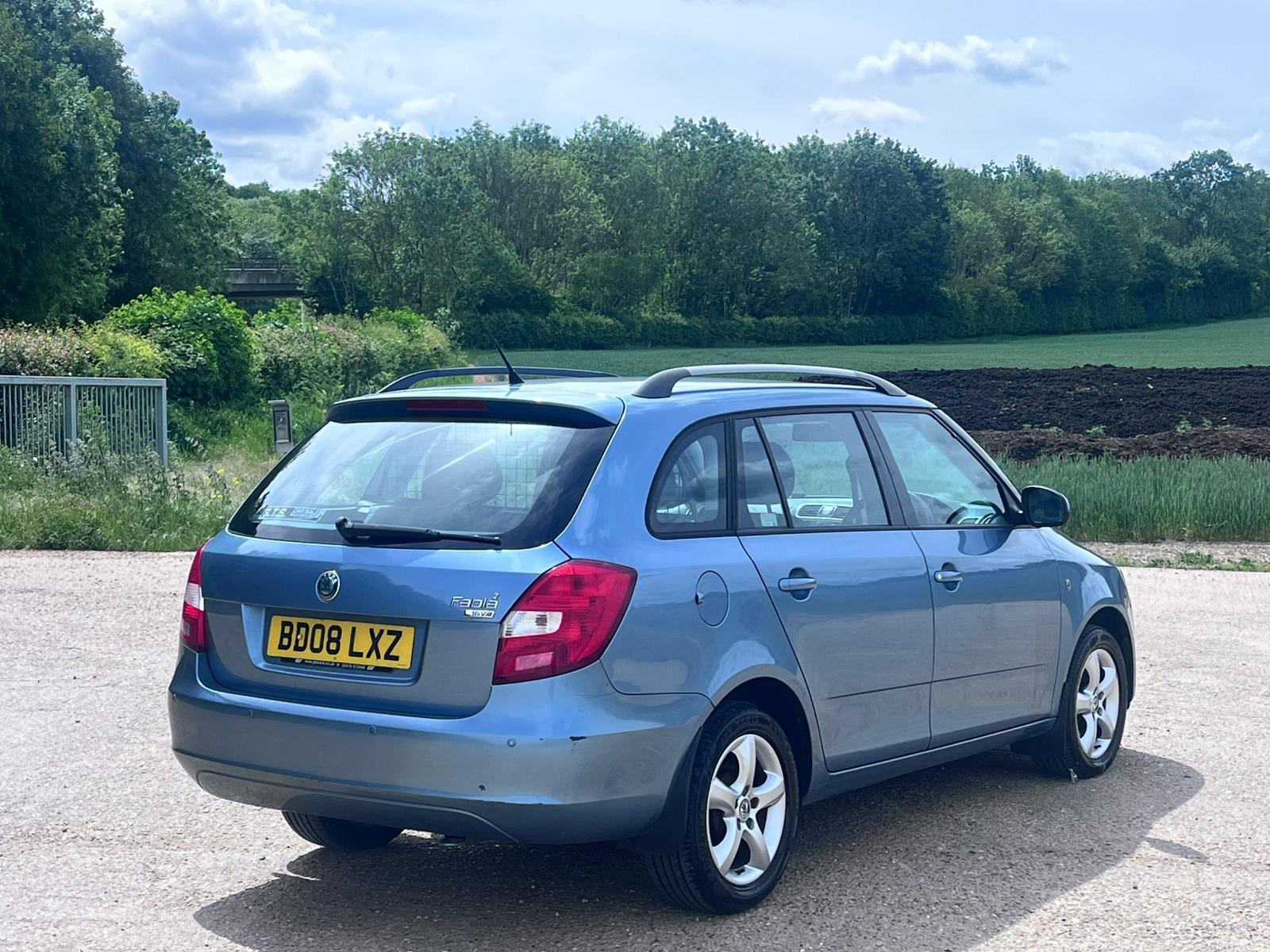 Skoda Fabia 1.6 16V 2 Estate 5dr Petrol Manual (165 g/km, 105 bhp)