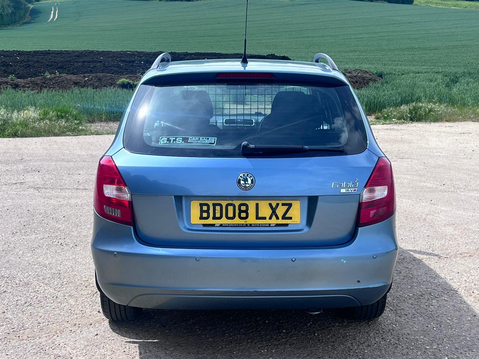 Skoda Fabia 1.6 16V 2 Estate 5dr Petrol Manual (165 g/km, 105 bhp)