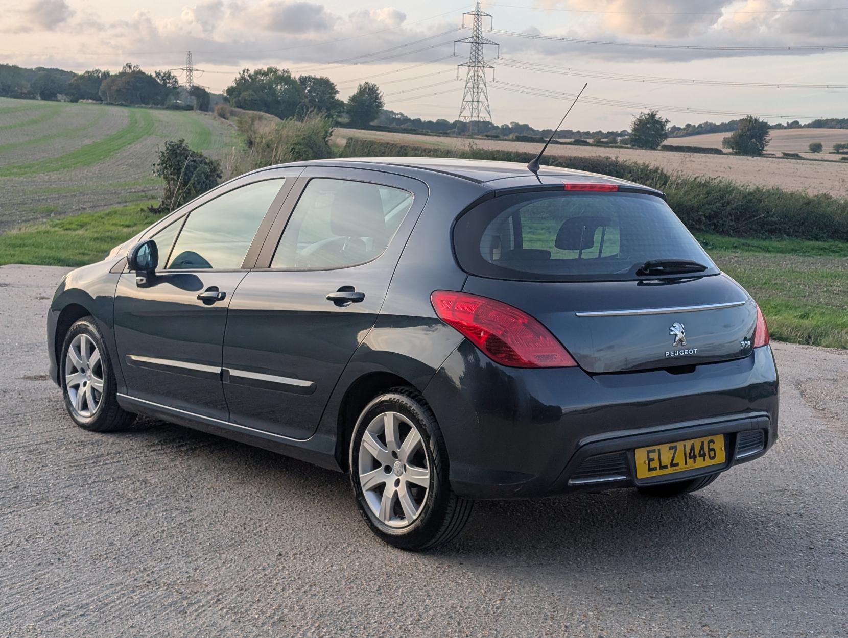 Peugeot 308 1.6 HDi Active Hatchback 5dr Diesel Manual Euro 5 (92 ps)