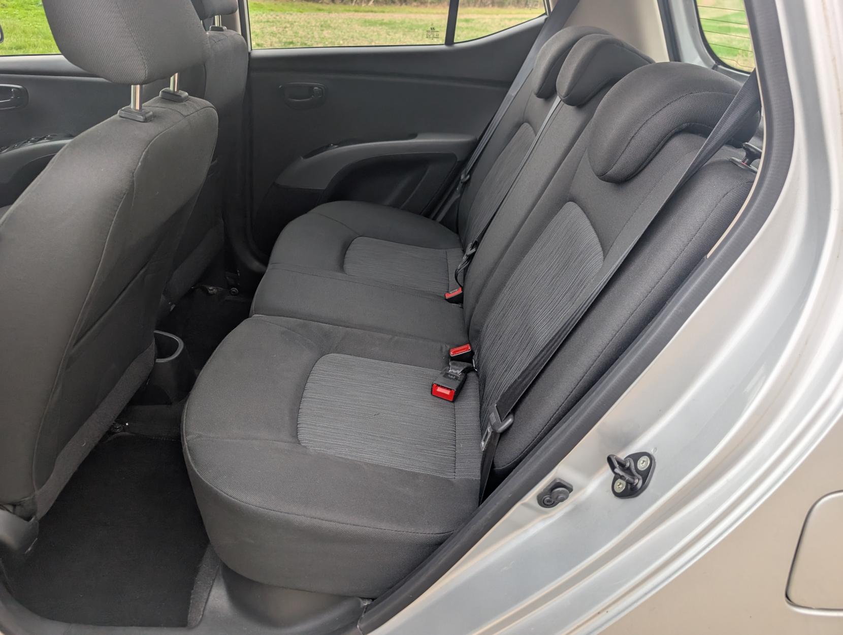 Hyundai i10 1.2 Active Hatchback 5dr Petrol Manual Euro 5 (85 bhp)