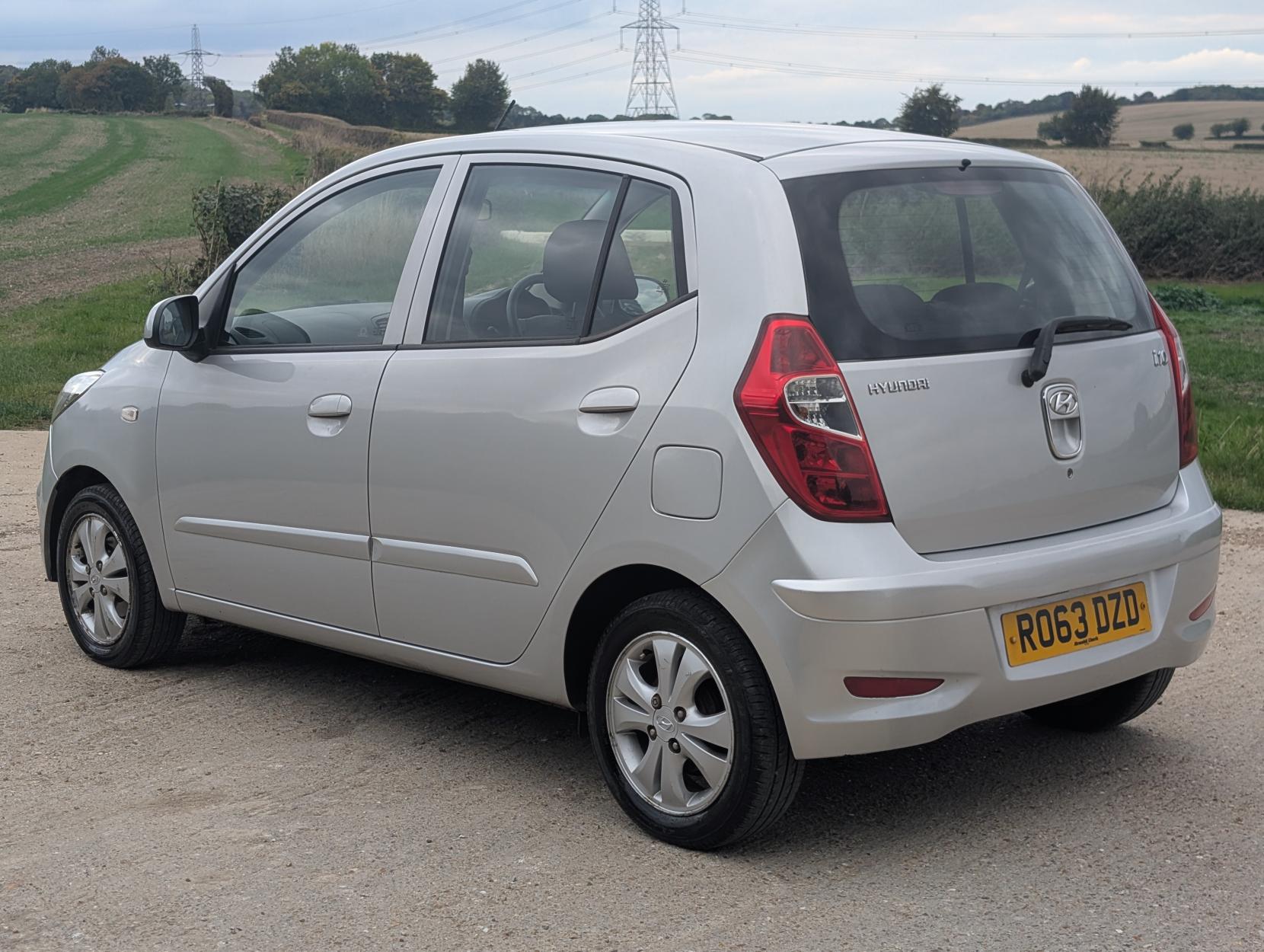 Hyundai i10 1.2 Active Hatchback 5dr Petrol Manual Euro 5 (85 bhp)