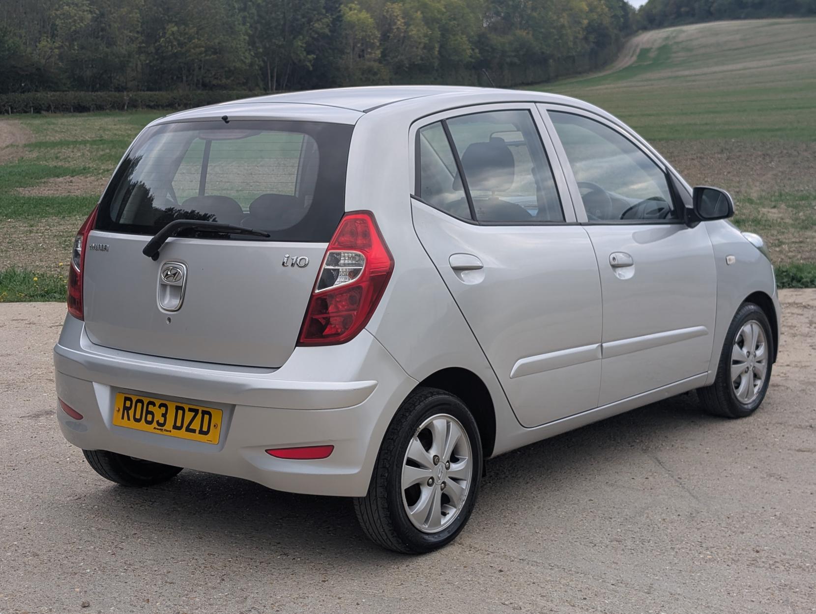 Hyundai i10 1.2 Active Hatchback 5dr Petrol Manual Euro 5 (85 bhp)