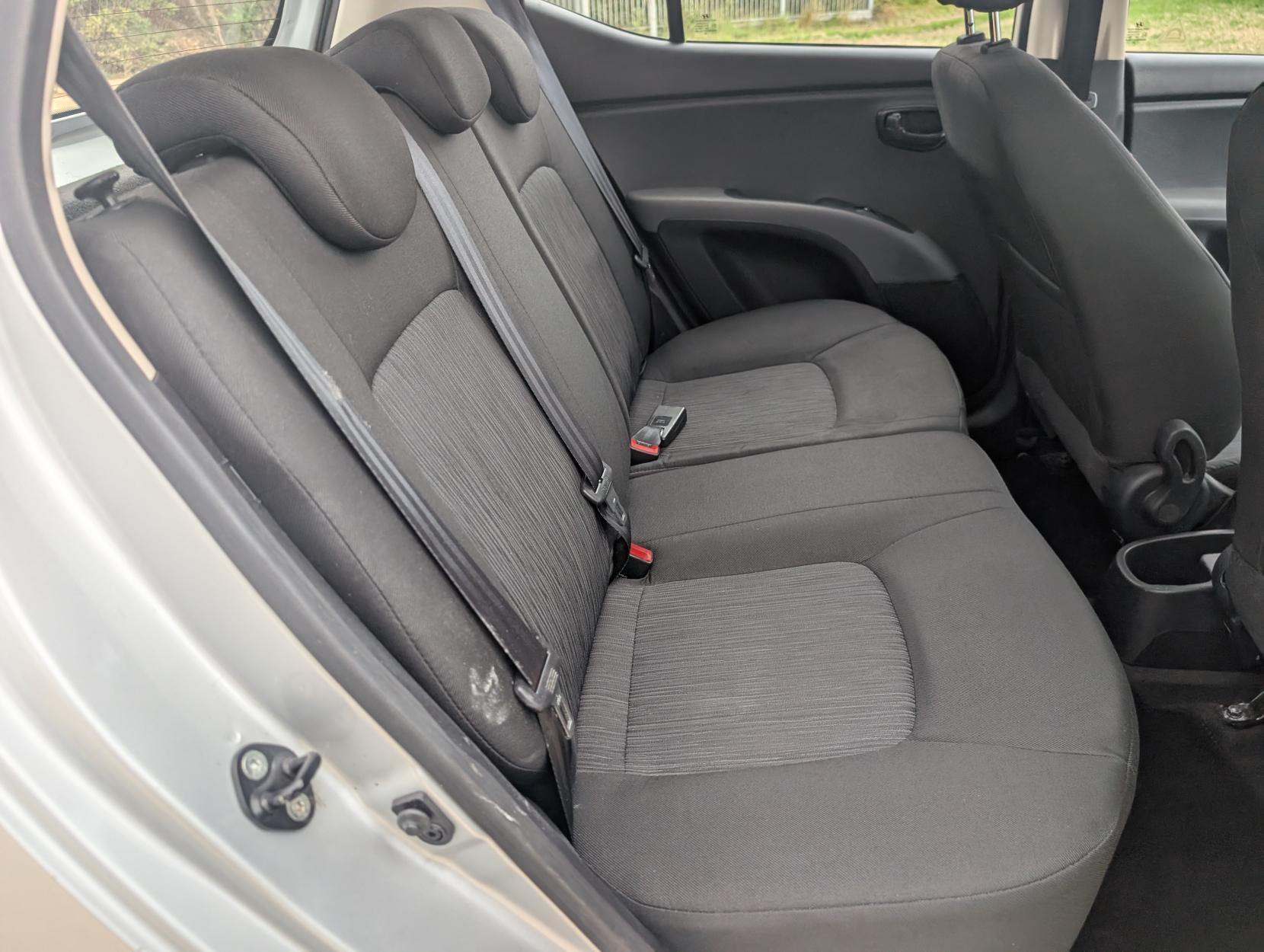Hyundai i10 1.2 Active Hatchback 5dr Petrol Manual Euro 5 (85 bhp)