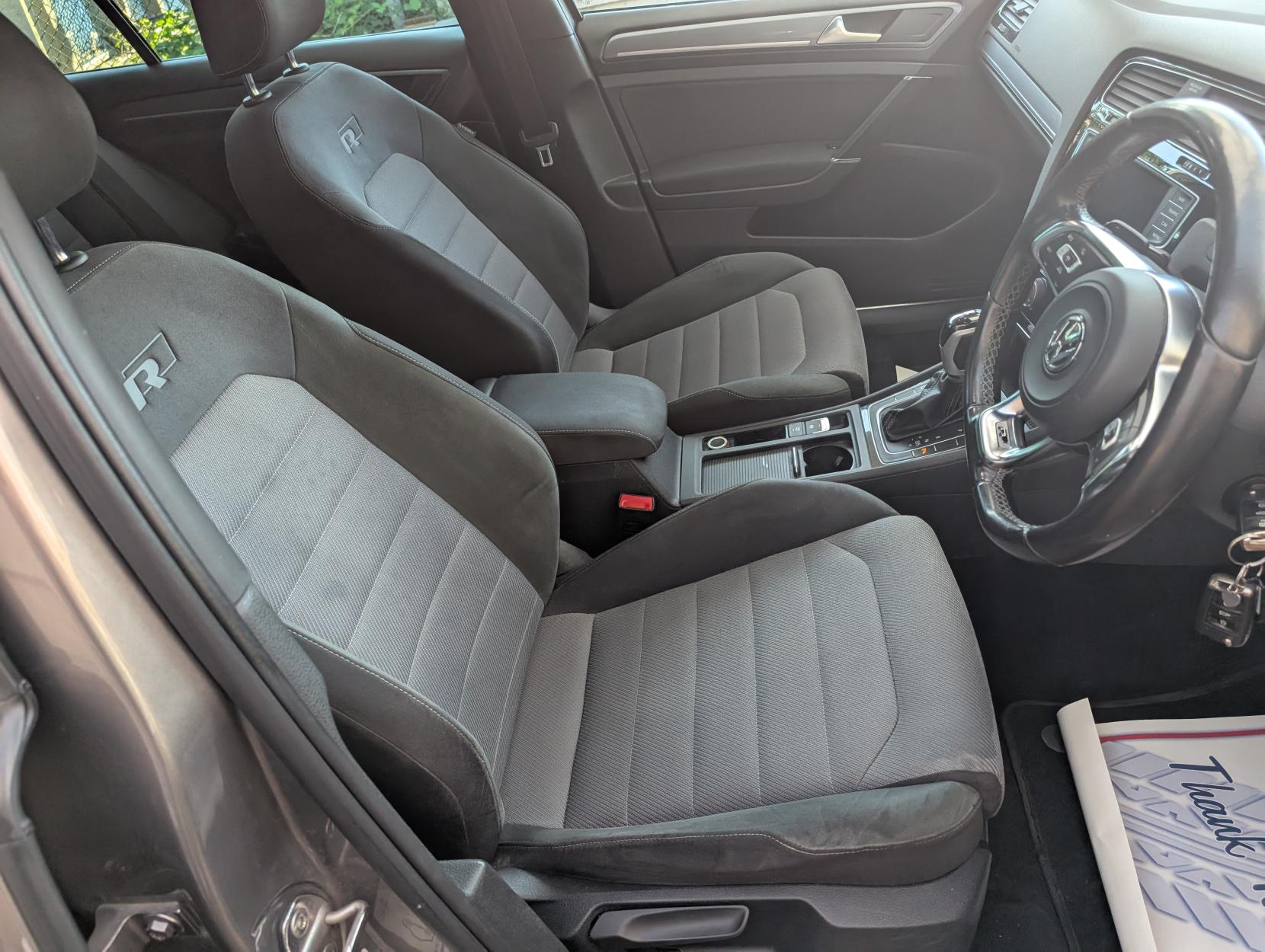 Volkswagen Golf 2.0 TDI BlueMotion Tech R-Line Edition Hatchback 5dr Diesel DSG Euro 6 (s/s) (150 ps)