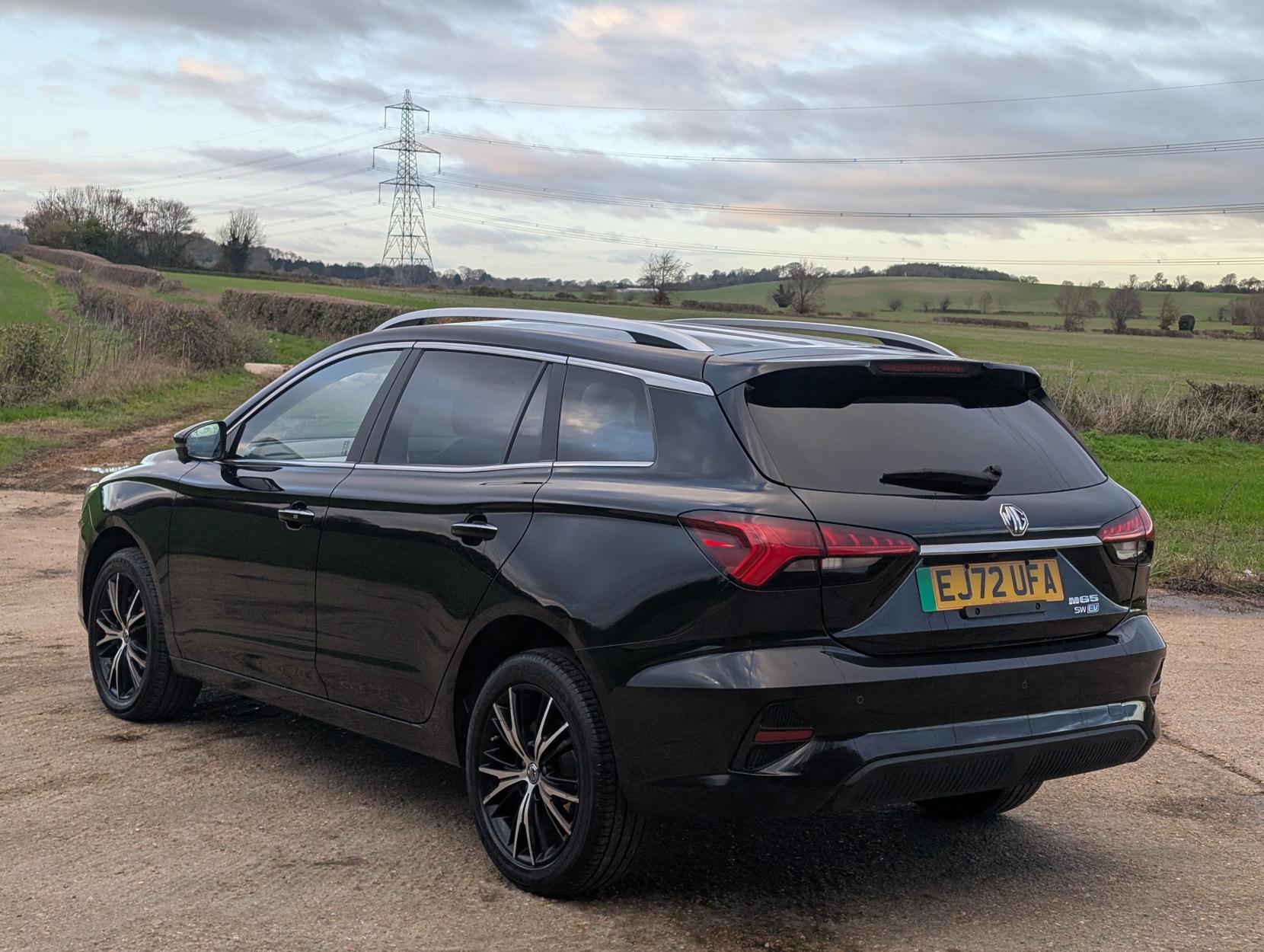 MG MG5 61.1kWh Trophy Long Range Estate 5dr Electric Auto (156 ps)