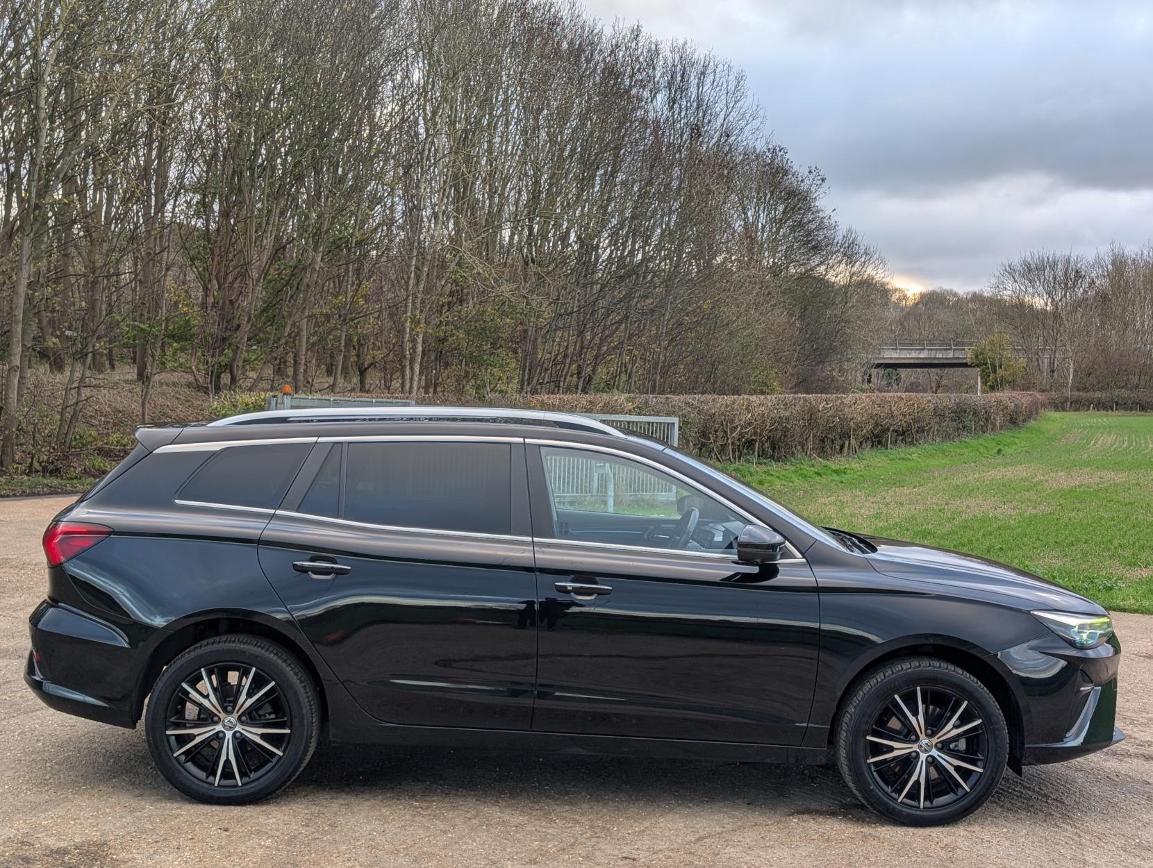 MG MG5 61.1kWh Trophy Long Range Estate 5dr Electric Auto (156 ps)