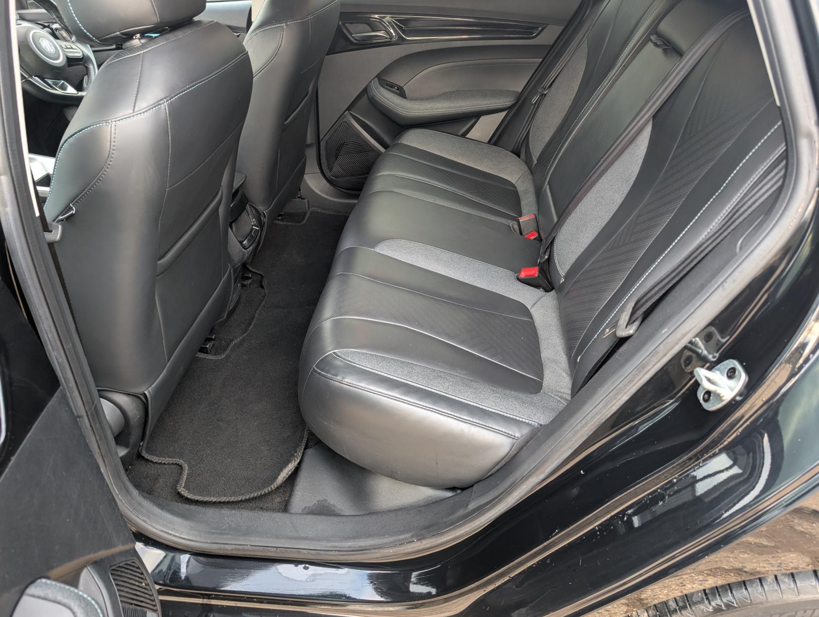 MG MG5 61.1kWh Trophy Long Range Estate 5dr Electric Auto (156 ps)