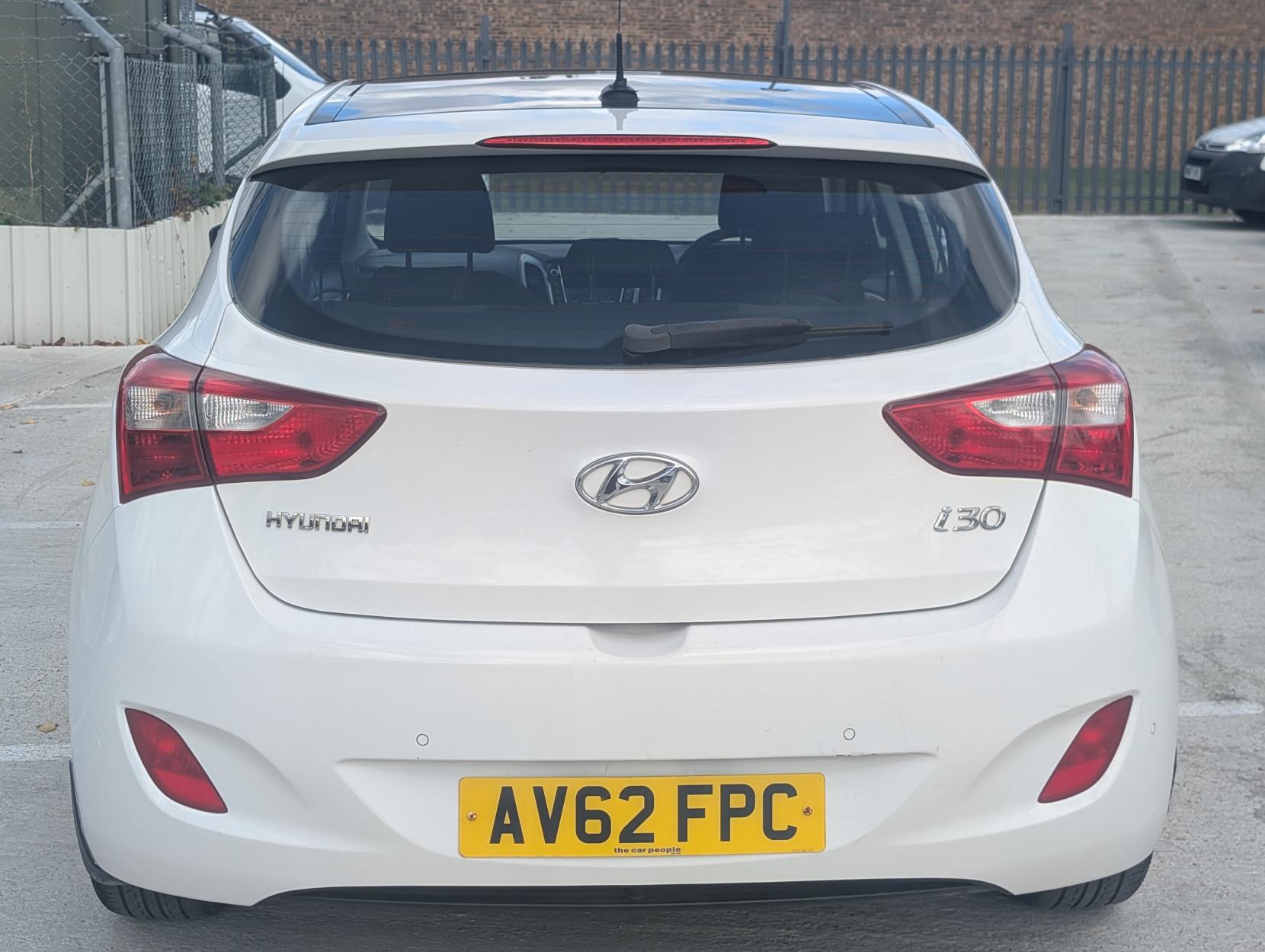 Hyundai i30 1.4 Style Hatchback 5dr Petrol Manual Euro 5 (100 ps)