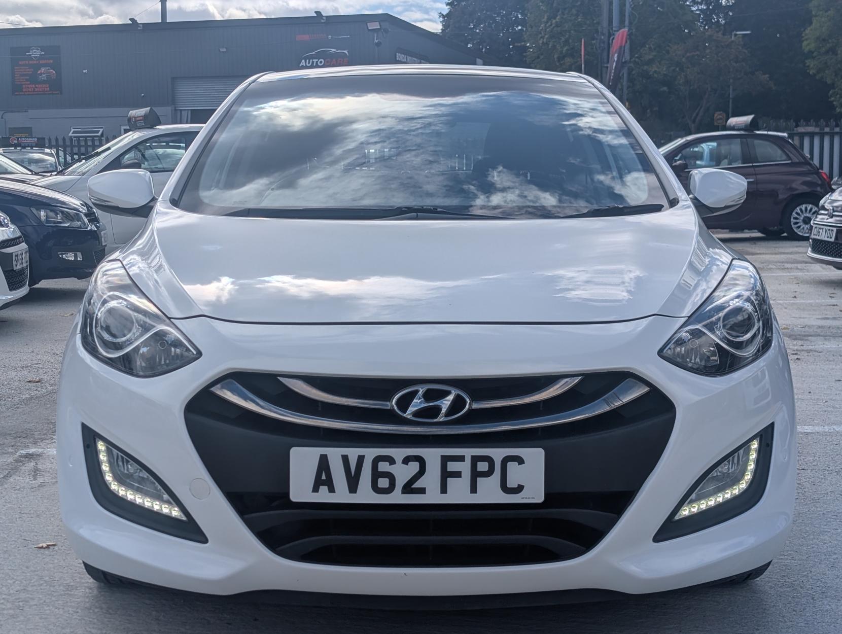 Hyundai i30 1.4 Style Hatchback 5dr Petrol Manual Euro 5 (100 ps)
