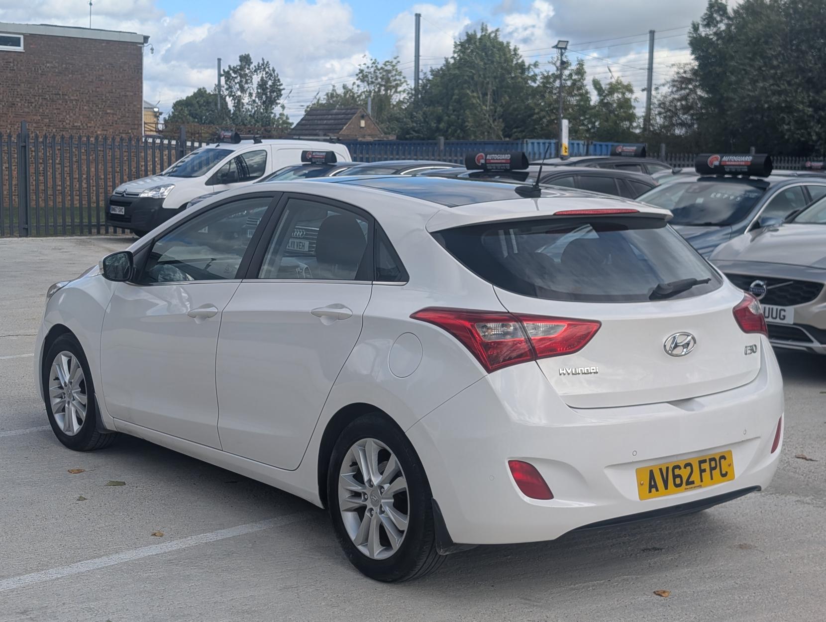 Hyundai i30 1.4 Style Hatchback 5dr Petrol Manual Euro 5 (100 ps)