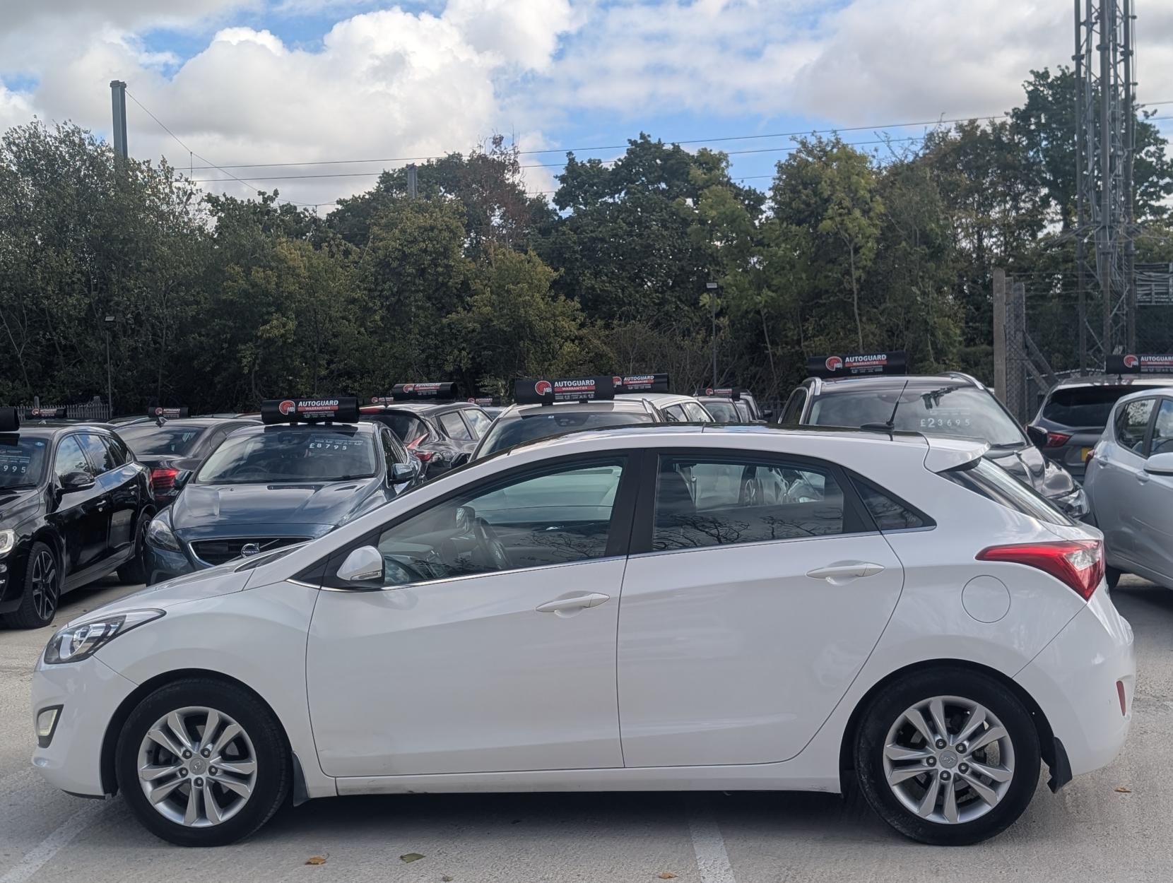 Hyundai i30 1.4 Style Hatchback 5dr Petrol Manual Euro 5 (100 ps)