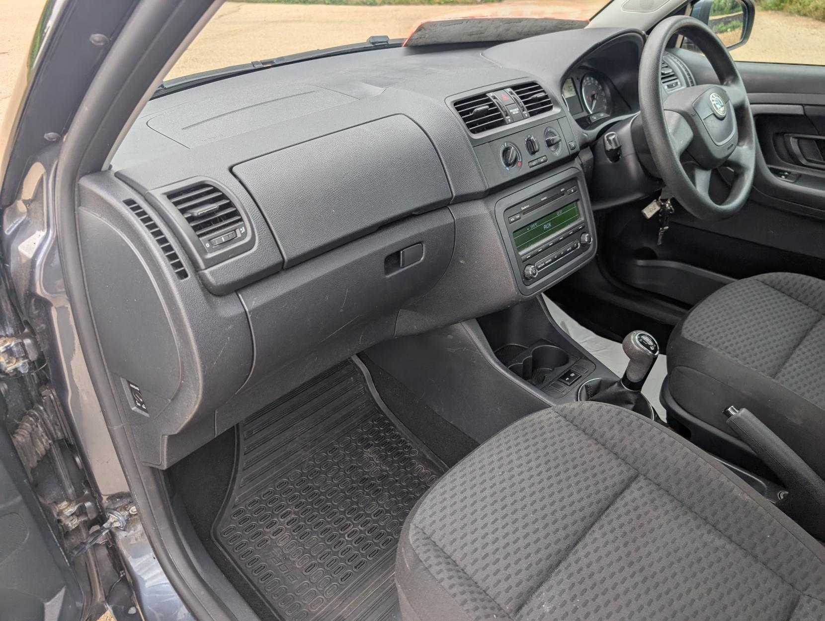 Skoda Fabia 1.2 SE Hatchback 5dr Petrol Manual Euro 5 (69 ps)