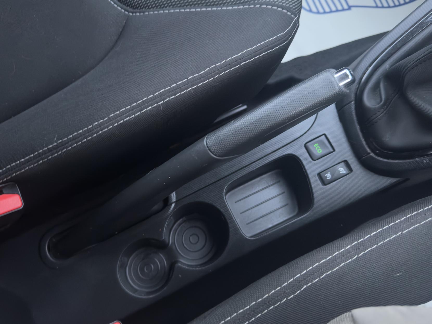 Renault Clio 0.9 TCe Dynamique MediaNav Hatchback 5dr Petrol Manual Euro 5 (s/s) (90 ps)