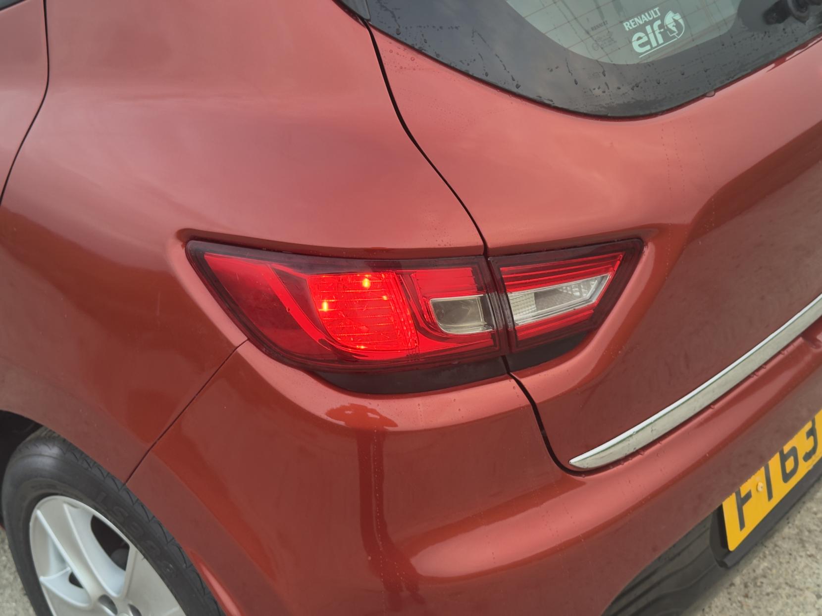 Renault Clio 0.9 TCe Dynamique MediaNav Hatchback 5dr Petrol Manual Euro 5 (s/s) (90 ps)