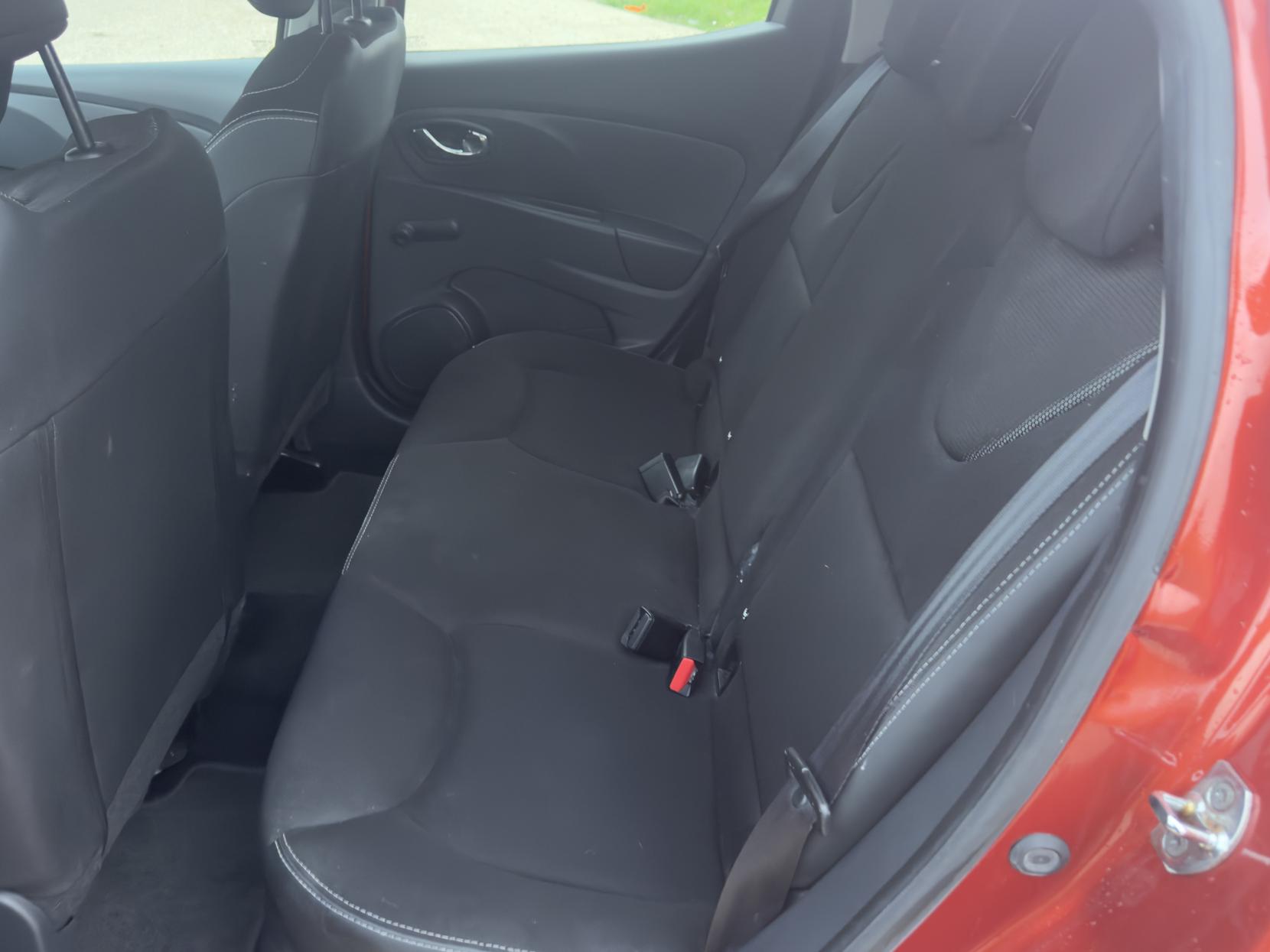 Renault Clio 0.9 TCe Dynamique MediaNav Hatchback 5dr Petrol Manual Euro 5 (s/s) (90 ps)