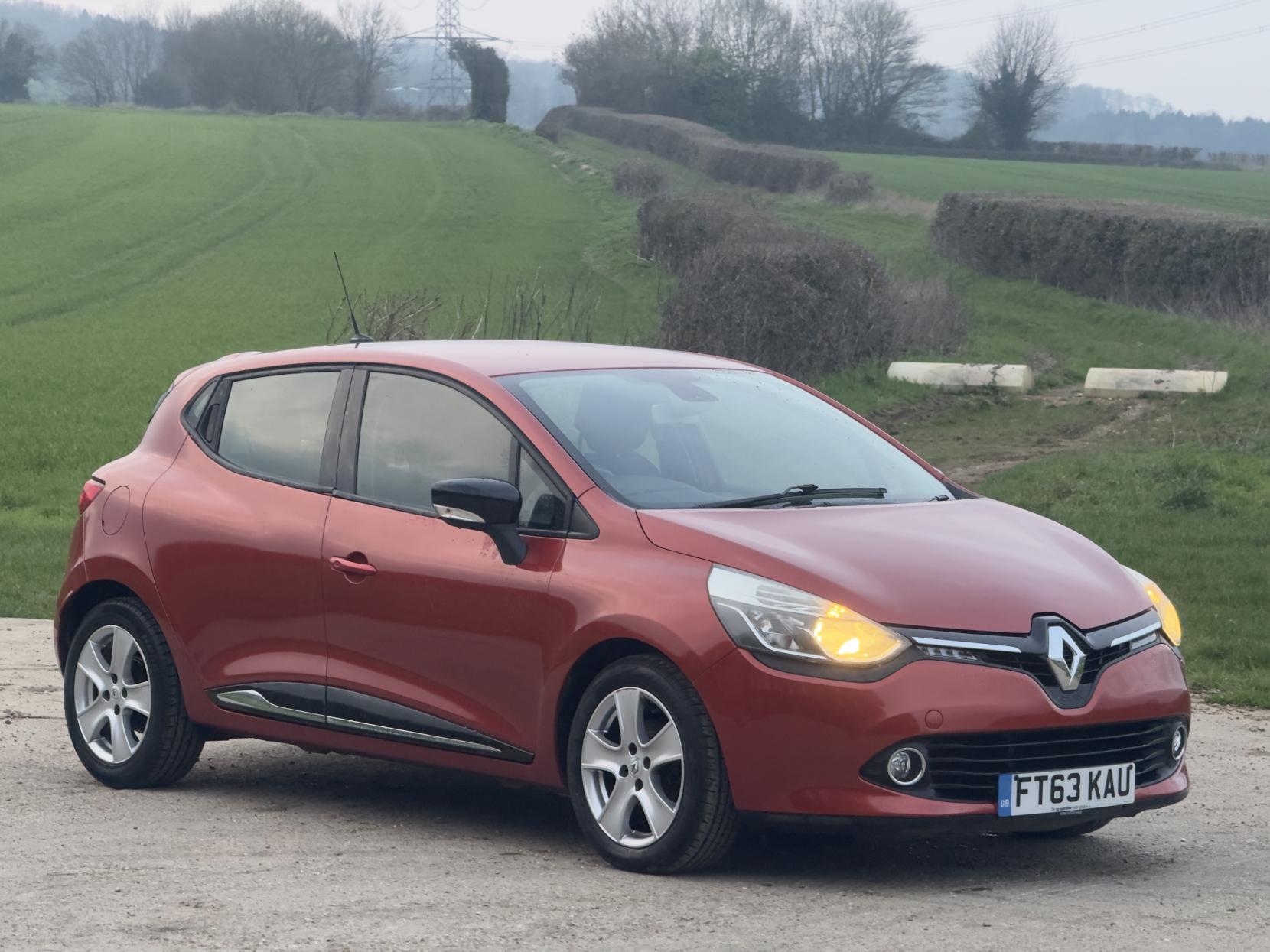 Renault Clio 0.9 TCe Dynamique MediaNav Hatchback 5dr Petrol Manual Euro 5 (s/s) (90 ps)