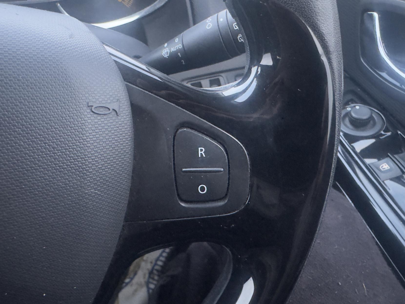 Renault Clio 0.9 TCe Dynamique MediaNav Hatchback 5dr Petrol Manual Euro 5 (s/s) (90 ps)