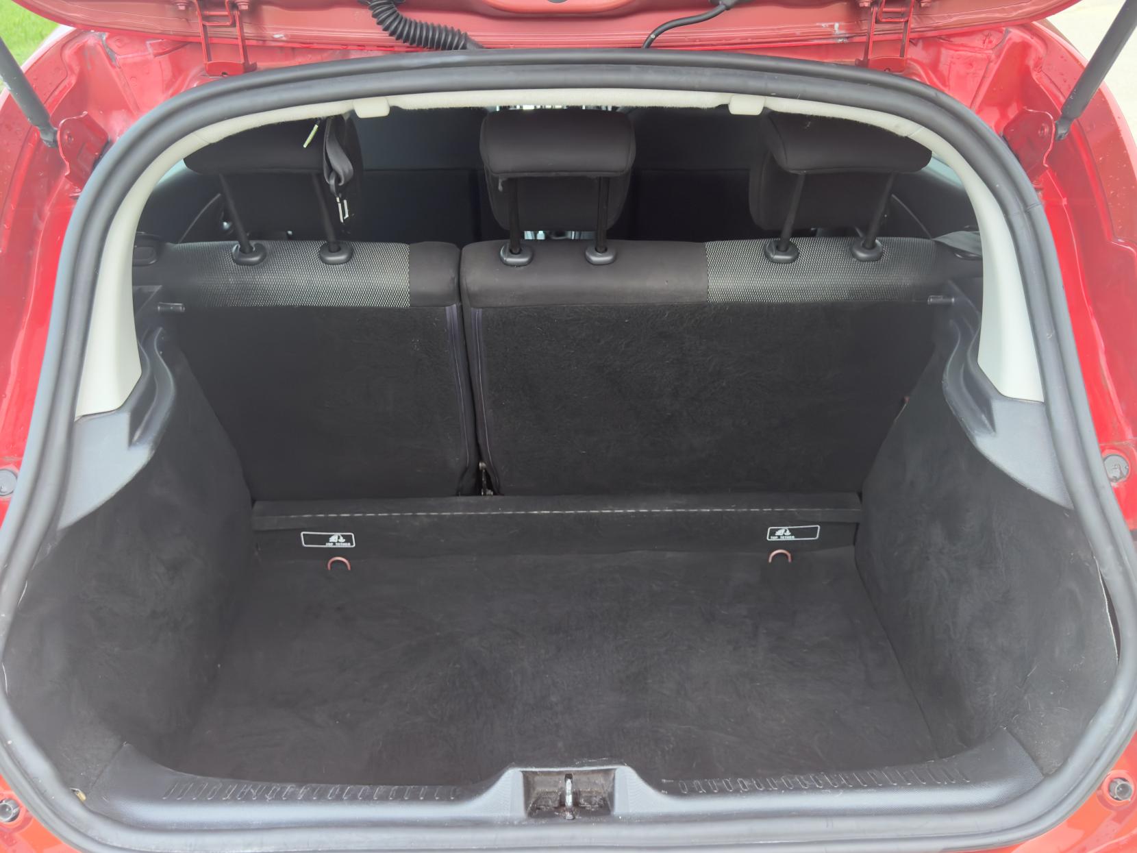 Renault Clio 0.9 TCe Dynamique MediaNav Hatchback 5dr Petrol Manual Euro 5 (s/s) (90 ps)