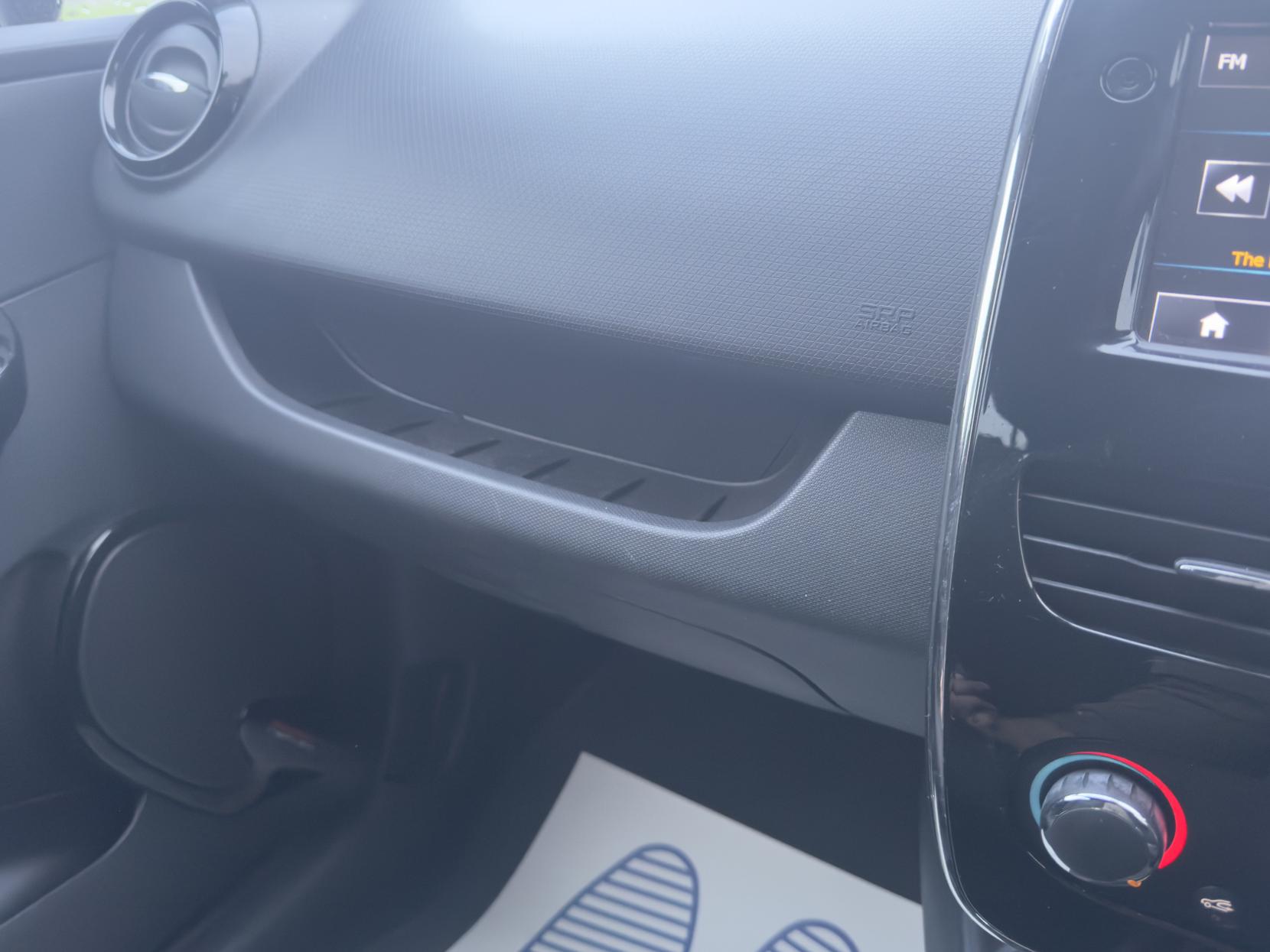 Renault Clio 0.9 TCe Dynamique MediaNav Hatchback 5dr Petrol Manual Euro 5 (s/s) (90 ps)