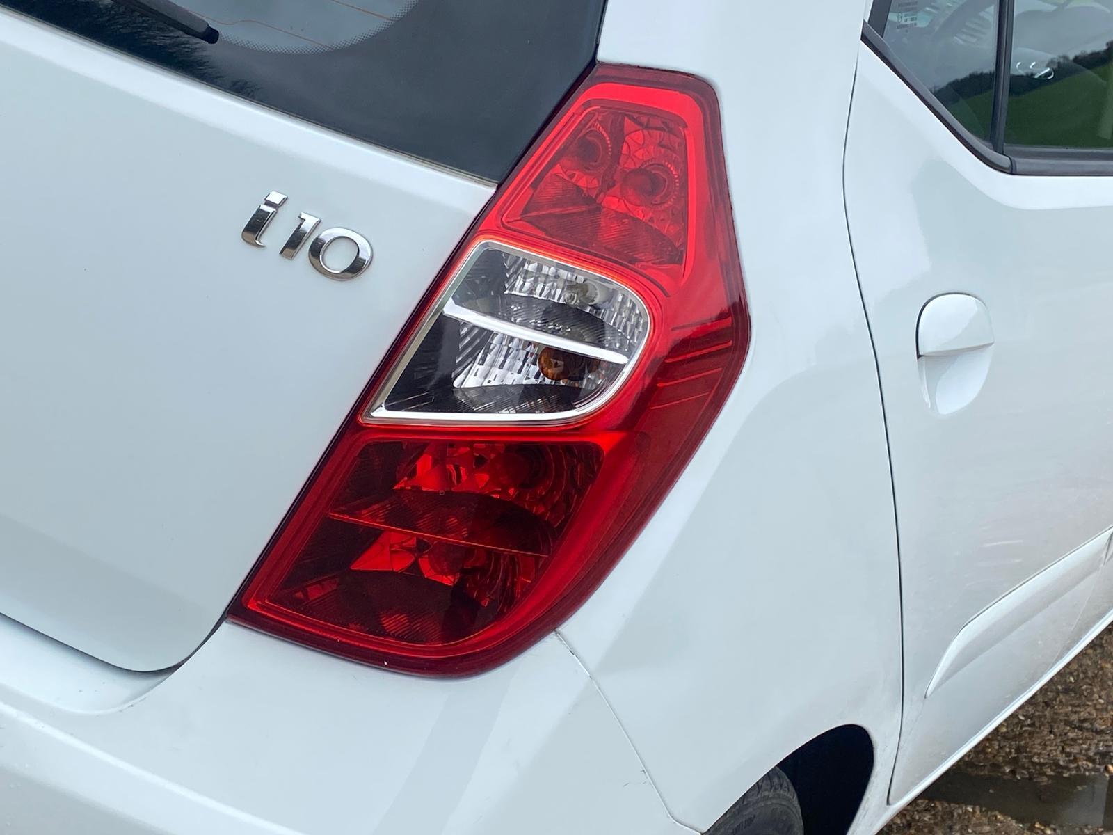 Hyundai i10 1.2 Active Hatchback 5dr Petrol Auto Euro 5 (85 bhp)